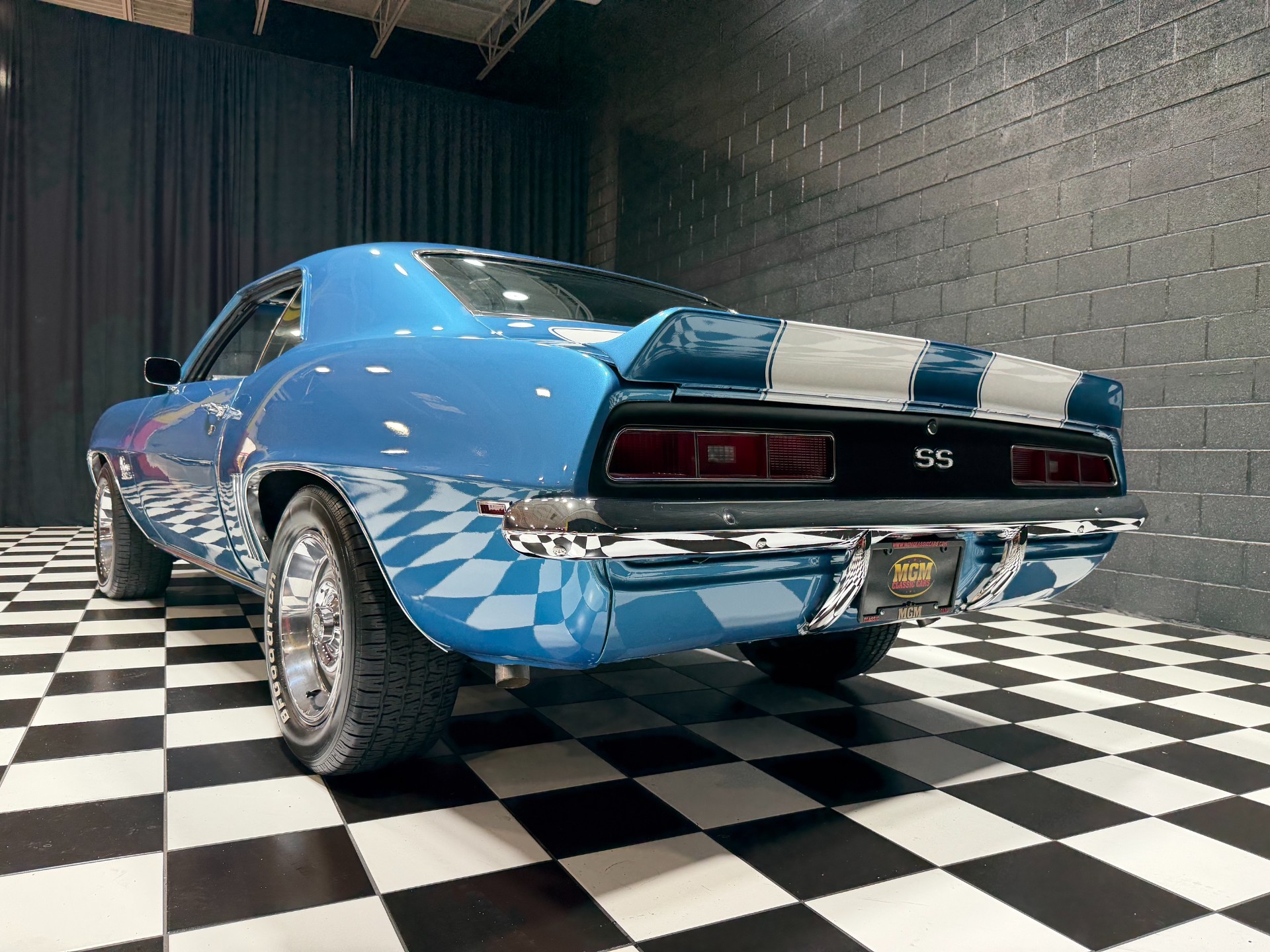 1969 Chevrolet Camaro 27