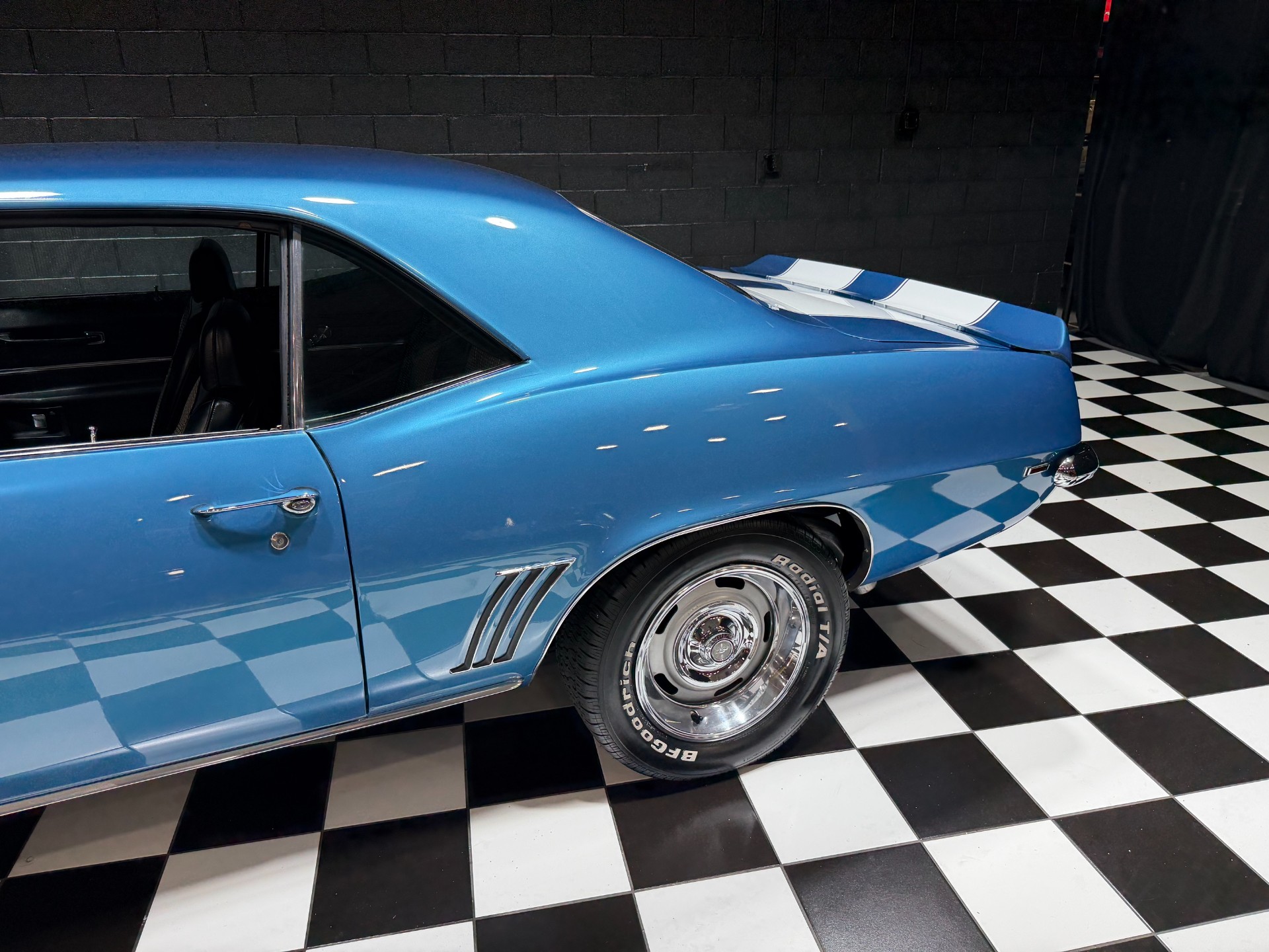 1969 Chevrolet Camaro 31