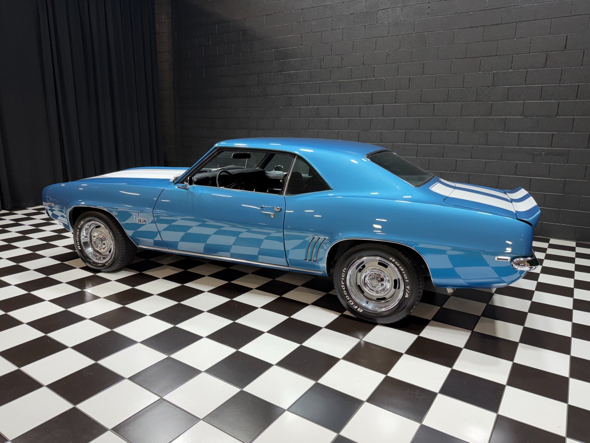 1969 Chevrolet Camaro 32