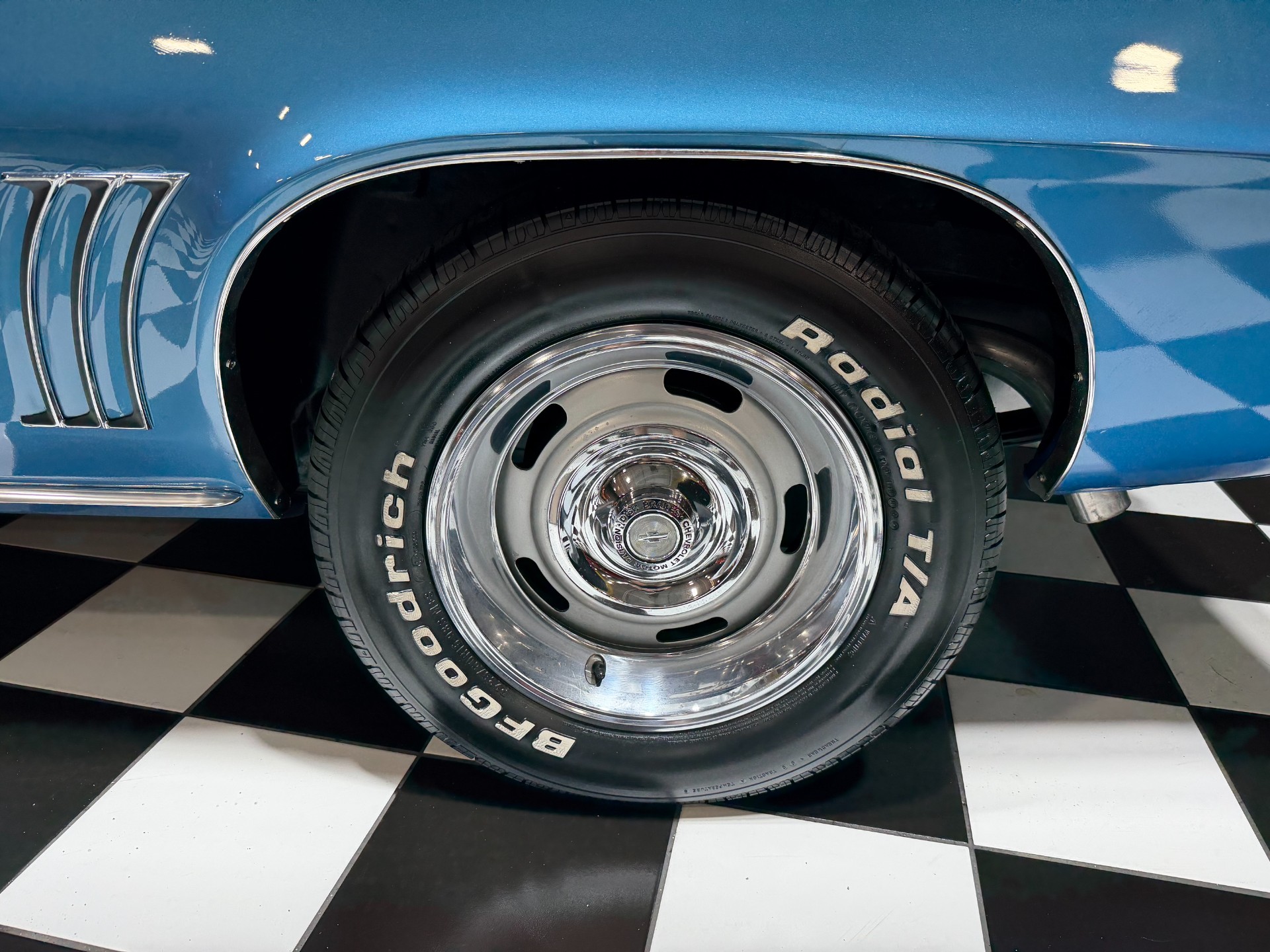 1969 Chevrolet Camaro 34