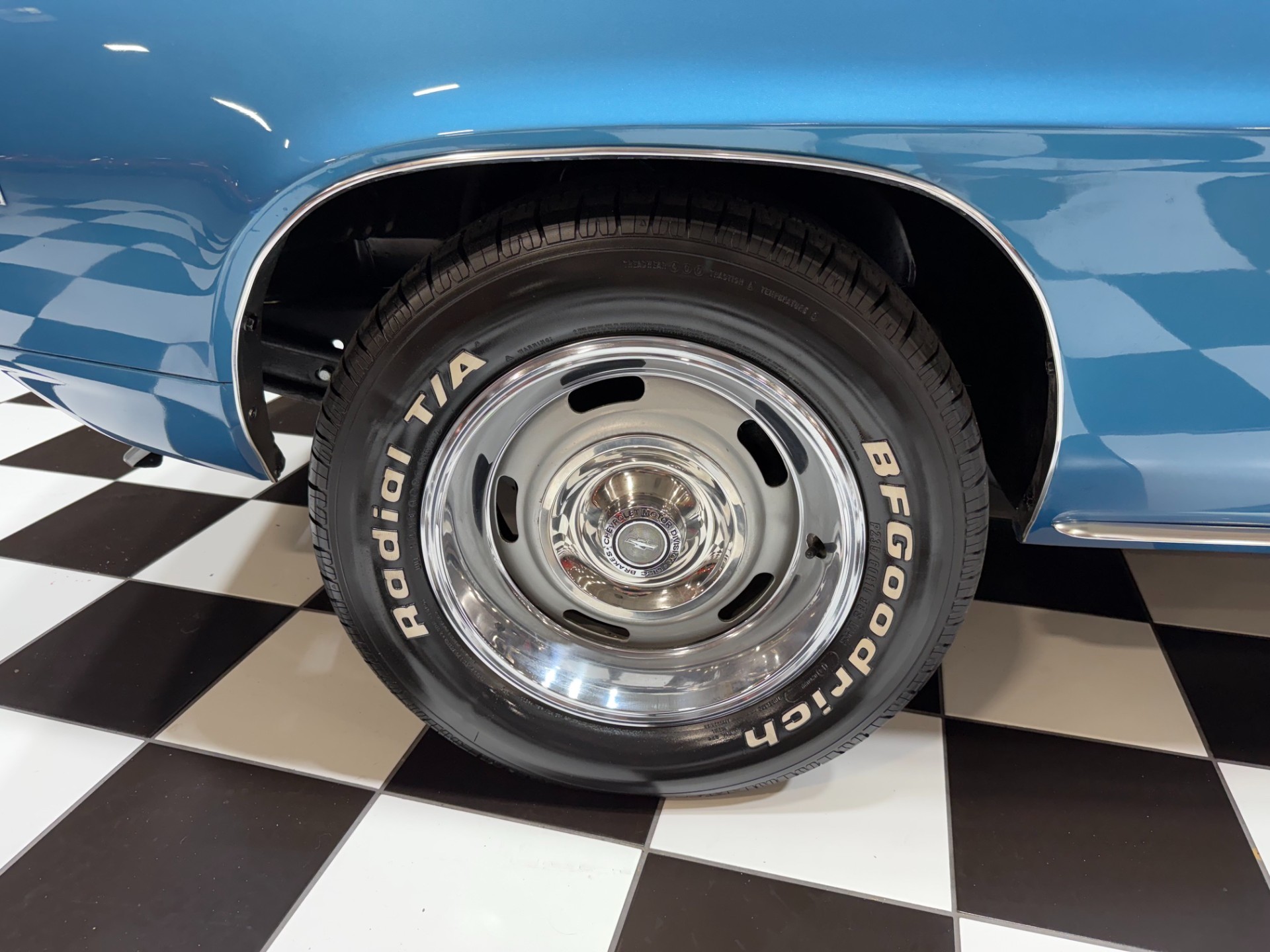 1969 Chevrolet Camaro 35