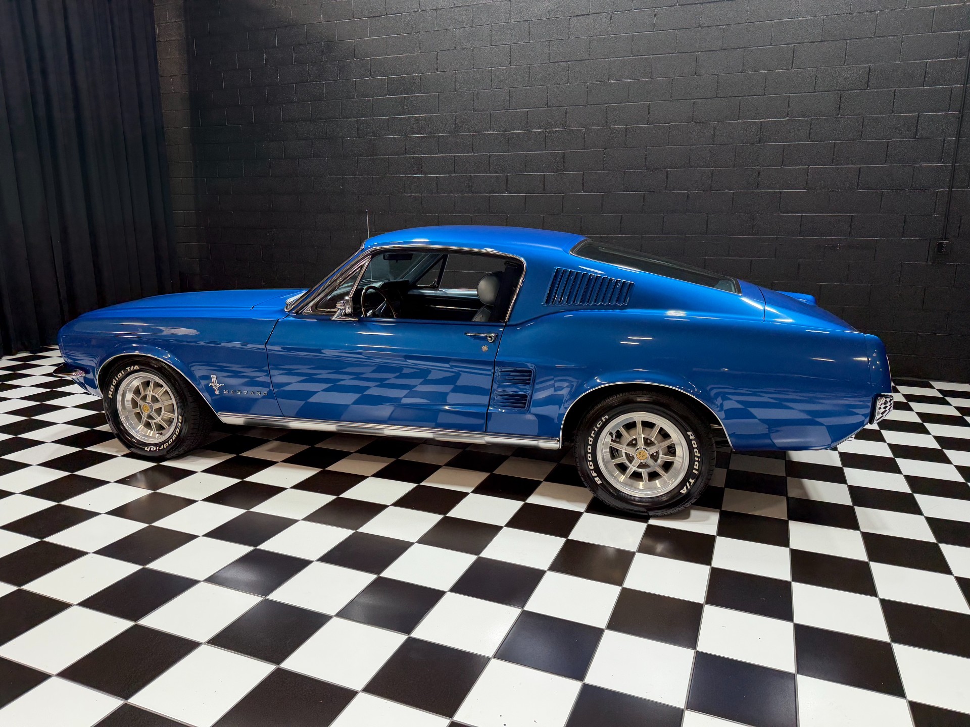 1967 Ford Mustang 30