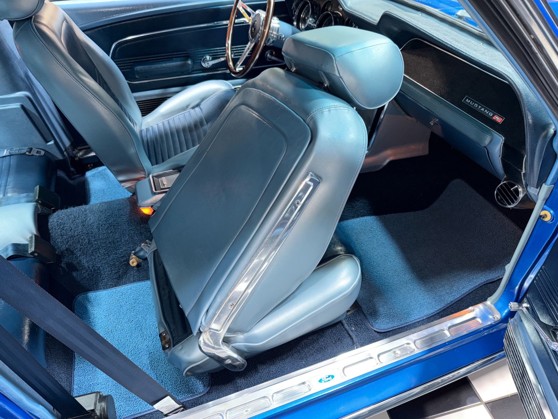 1967 Ford Mustang 41