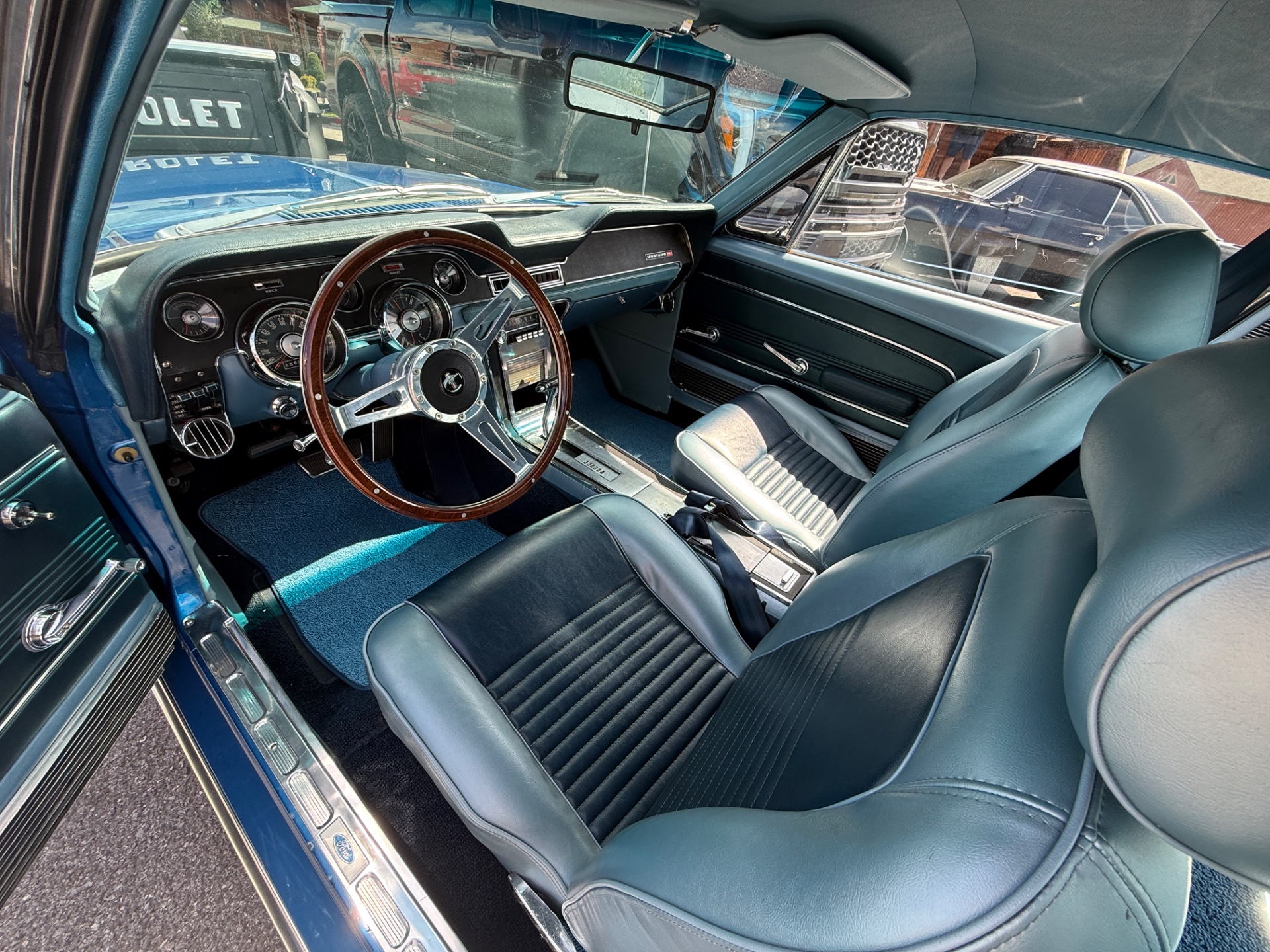 1967 Ford Mustang 6