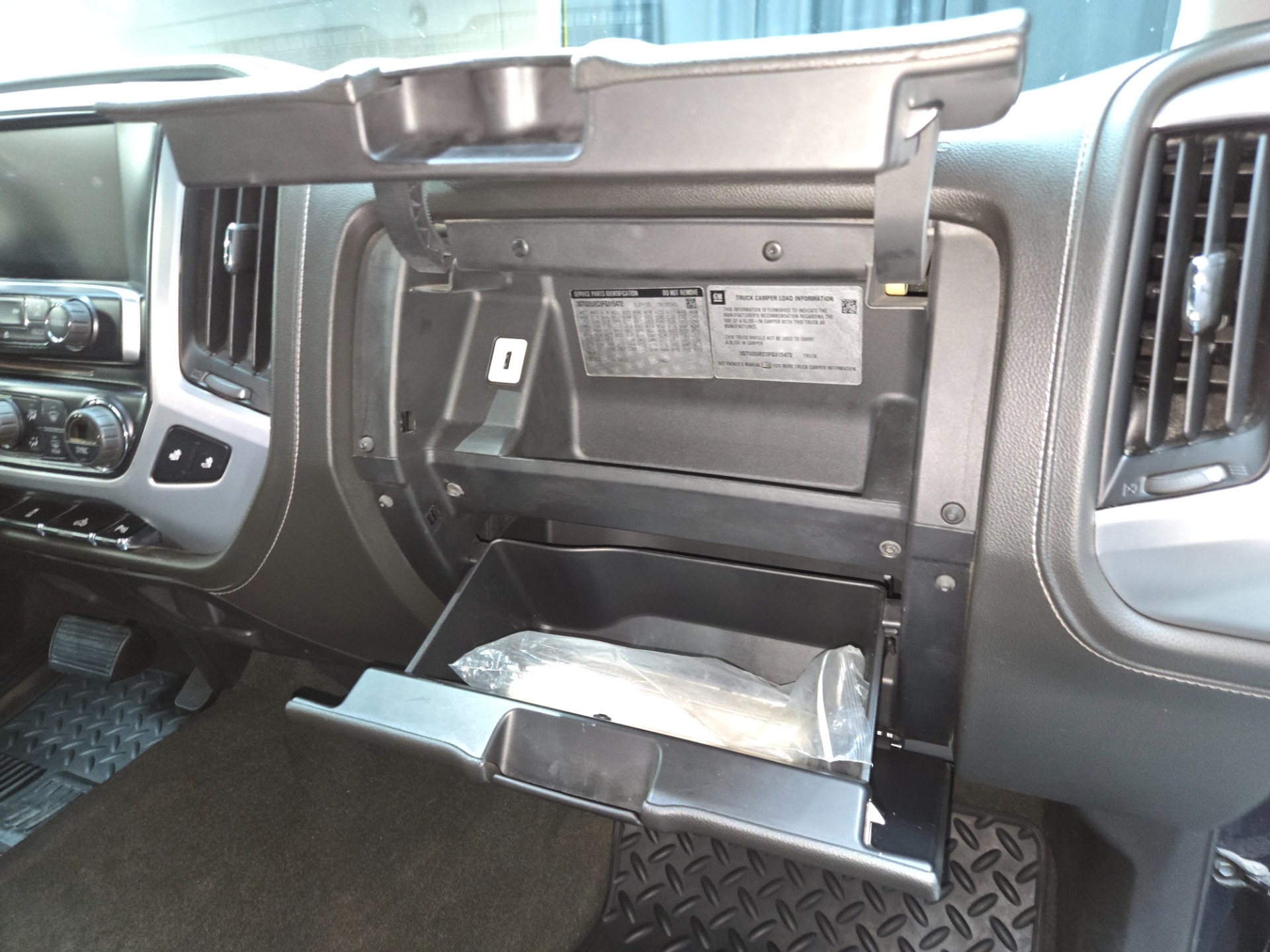 2015 GMC Sierra 1500 77