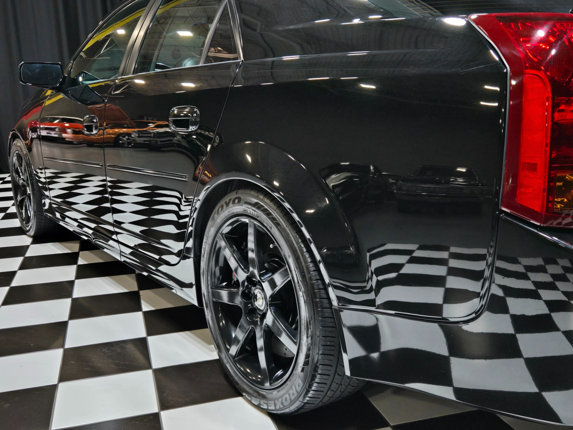 2005 Cadillac CTS-V 32