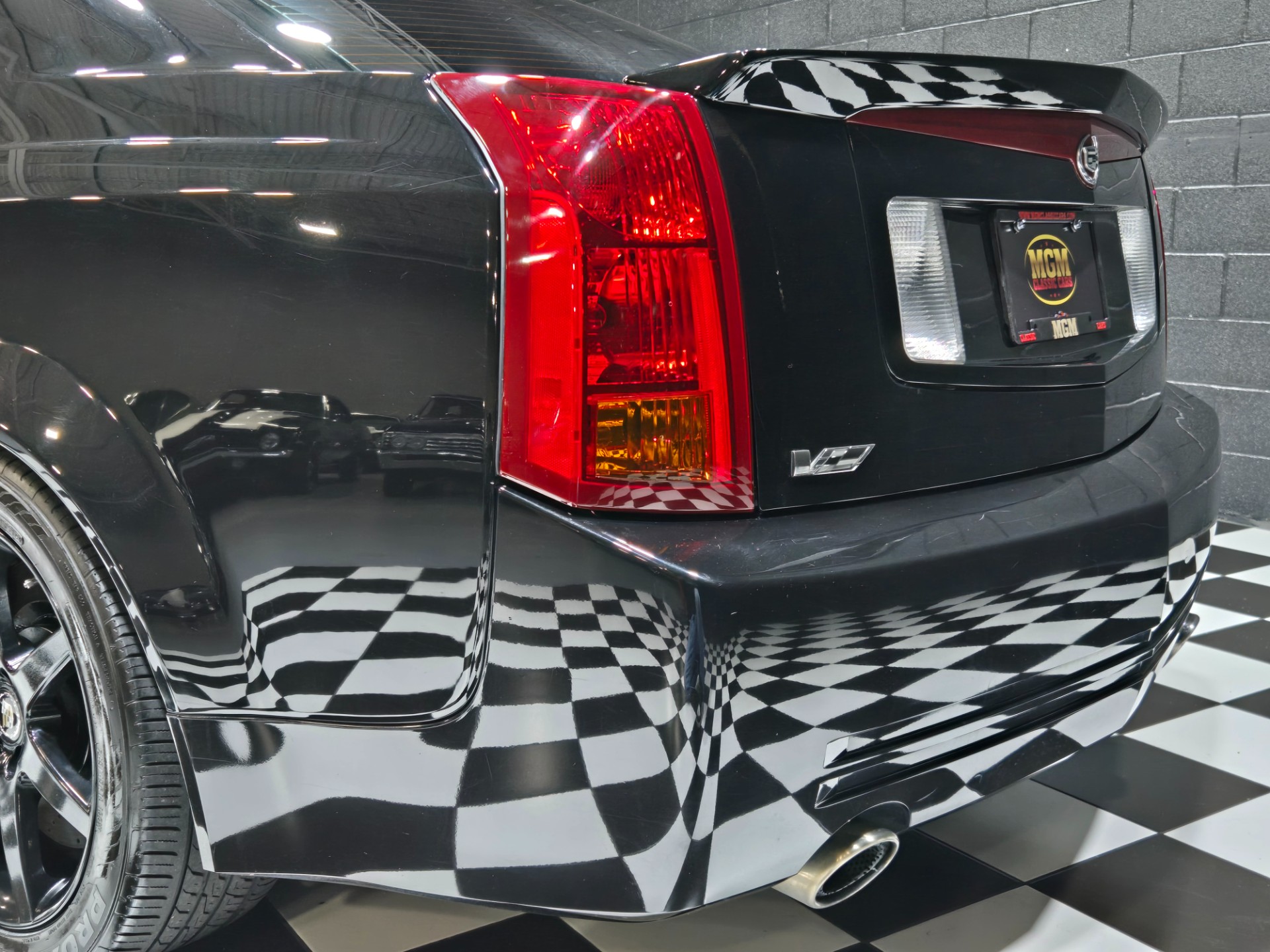 2005 Cadillac CTS-V 33