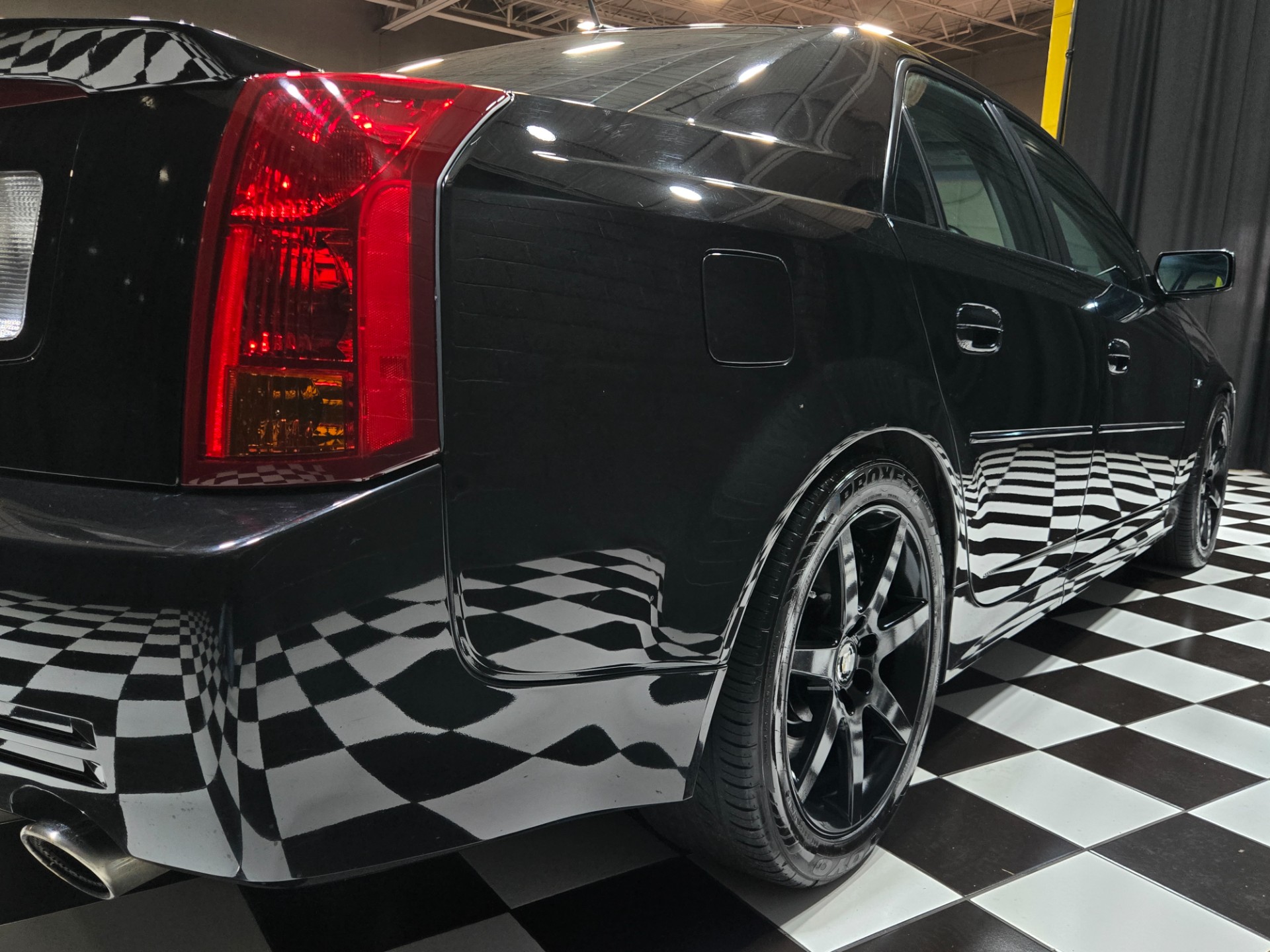 2005 Cadillac CTS-V 34