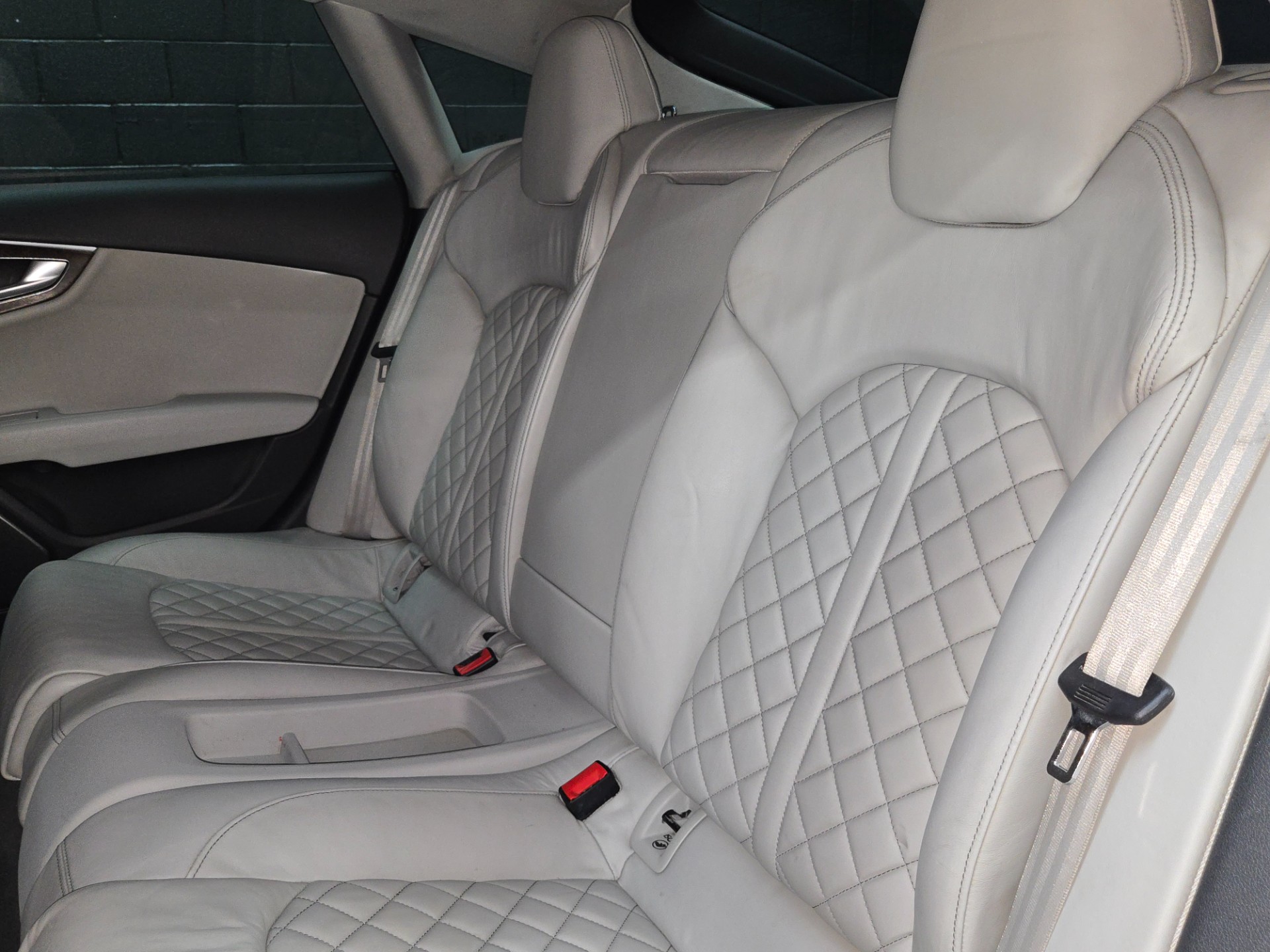2013 Audi S7 102