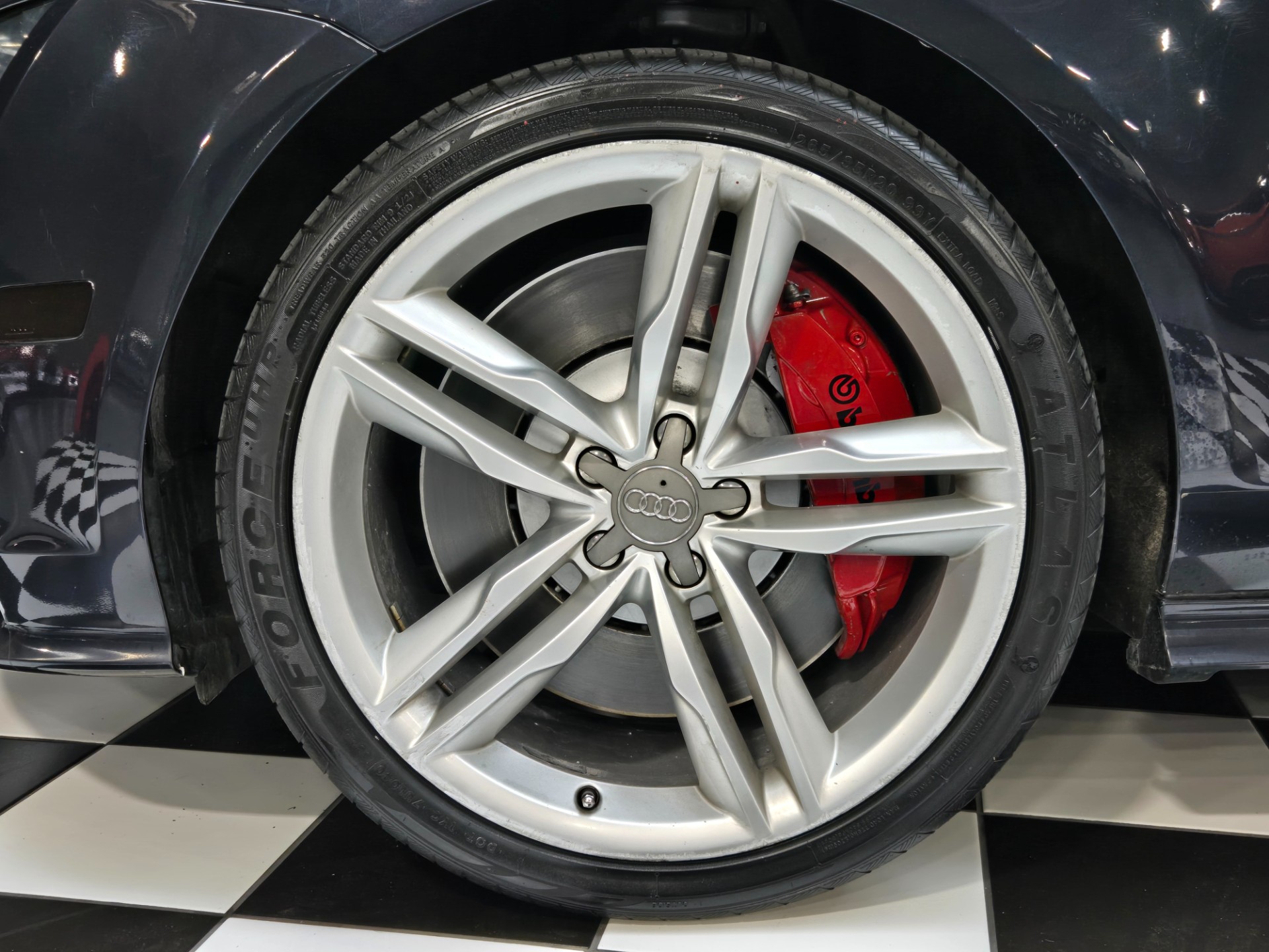 2013 Audi S7 11