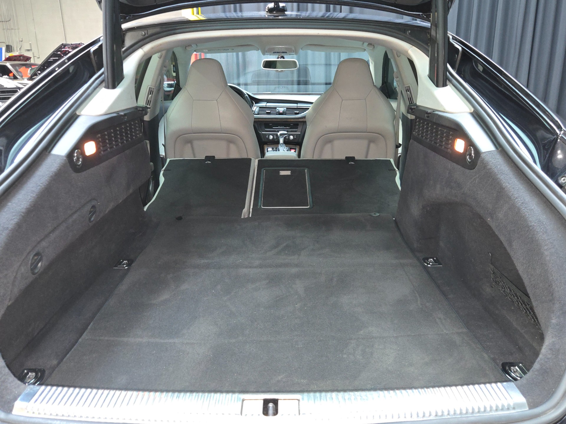 2013 Audi S7 13