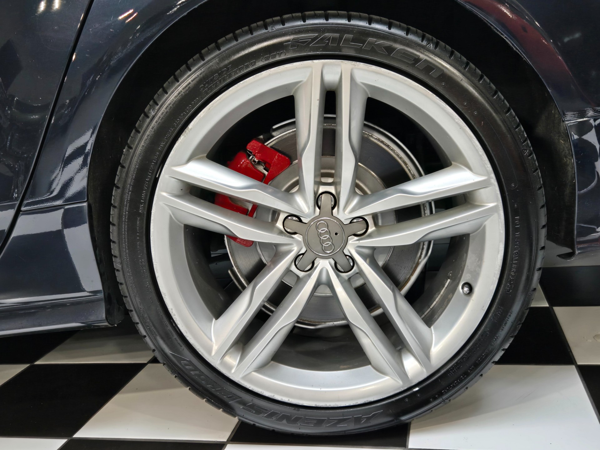 2013 Audi S7 34