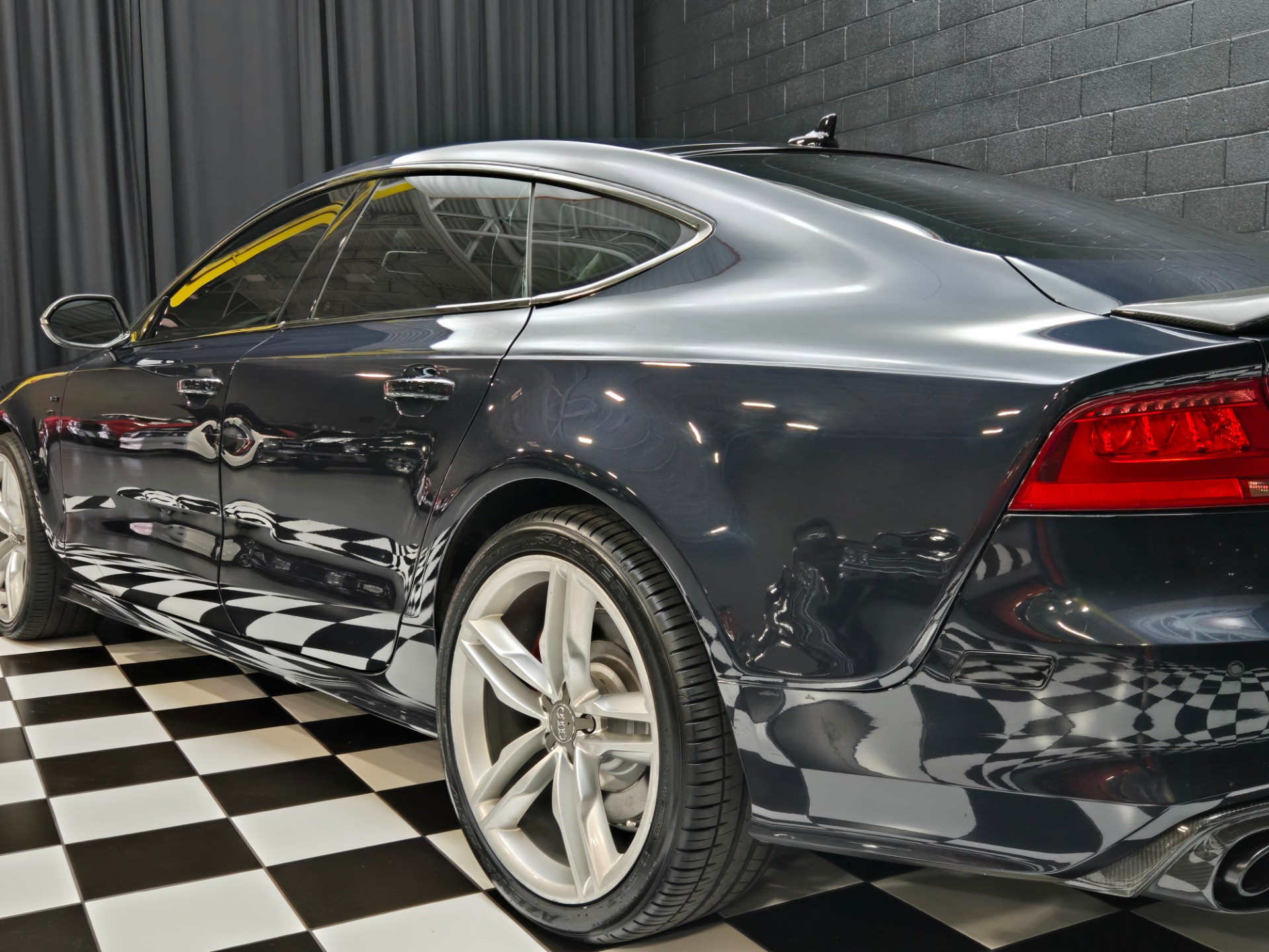 2013 Audi S7 38