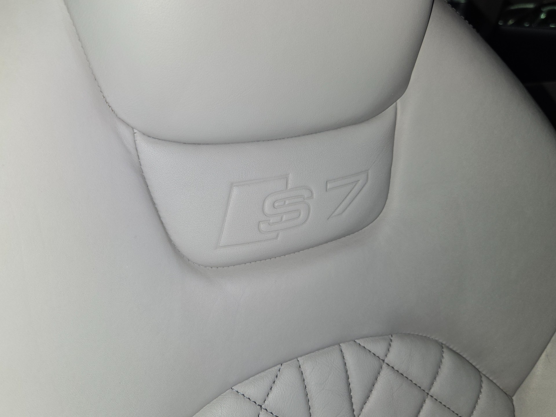 2013 Audi S7 89