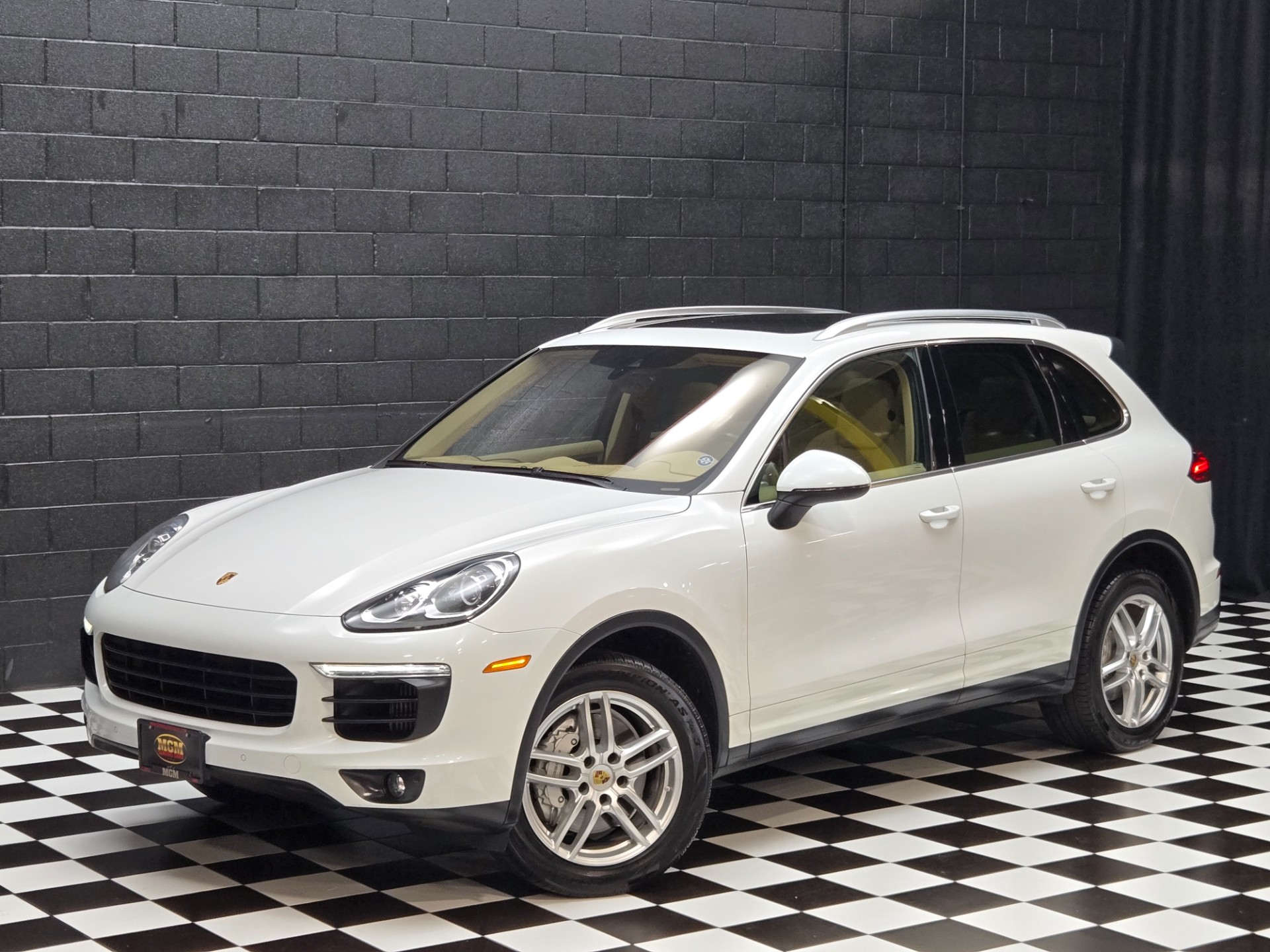 2017 Porsche Cayenne 153