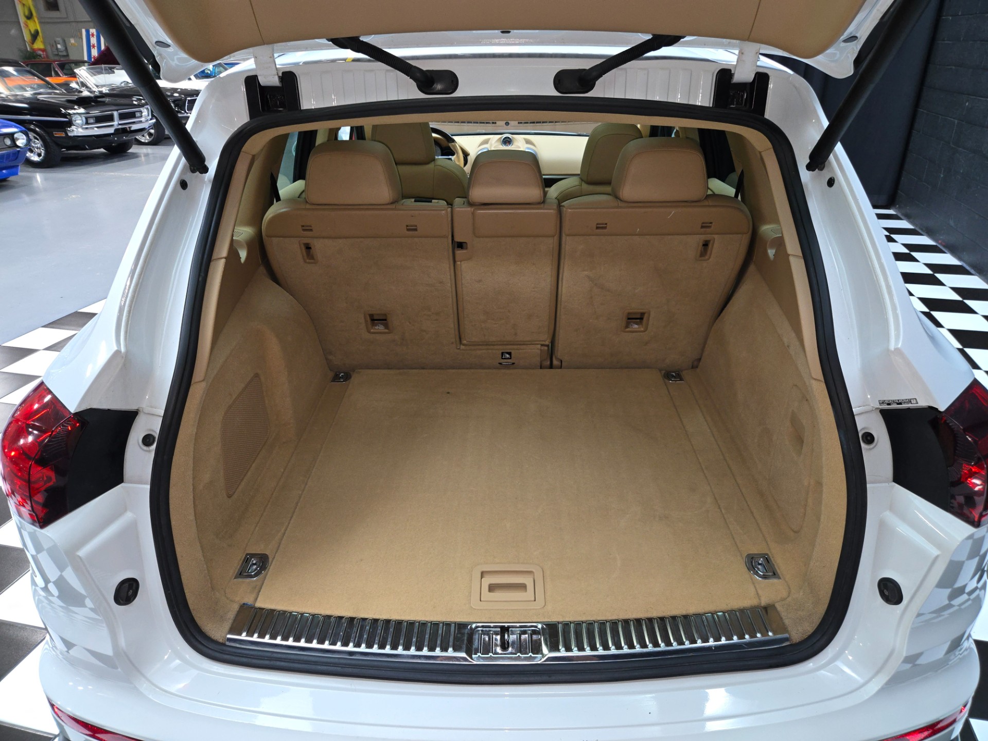 2017 Porsche Cayenne 19