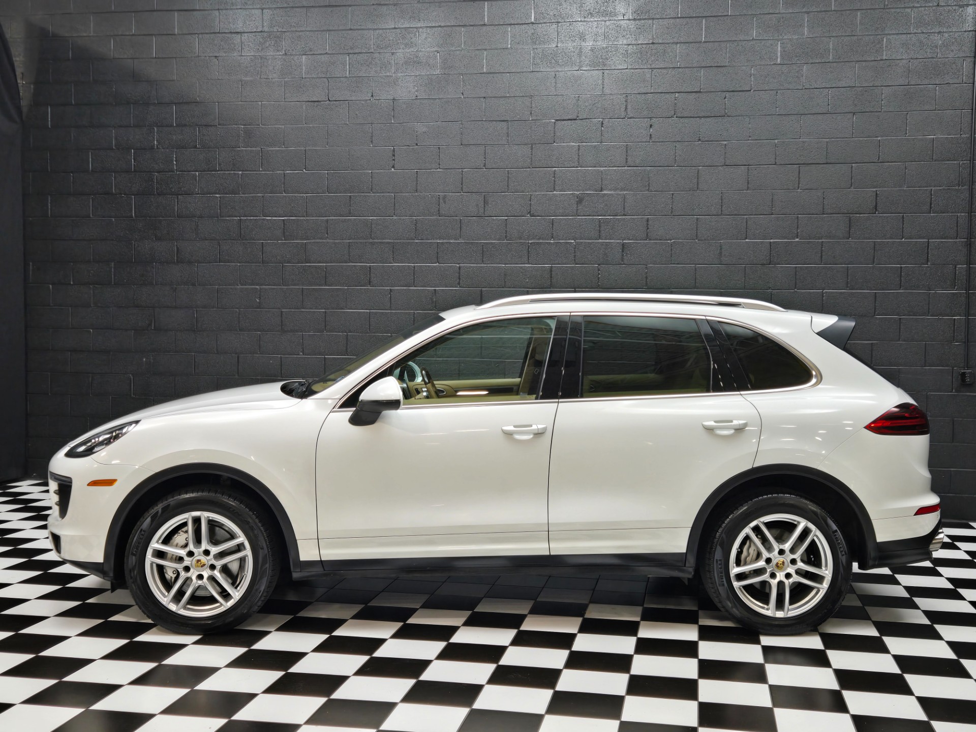 2017 Porsche Cayenne 3