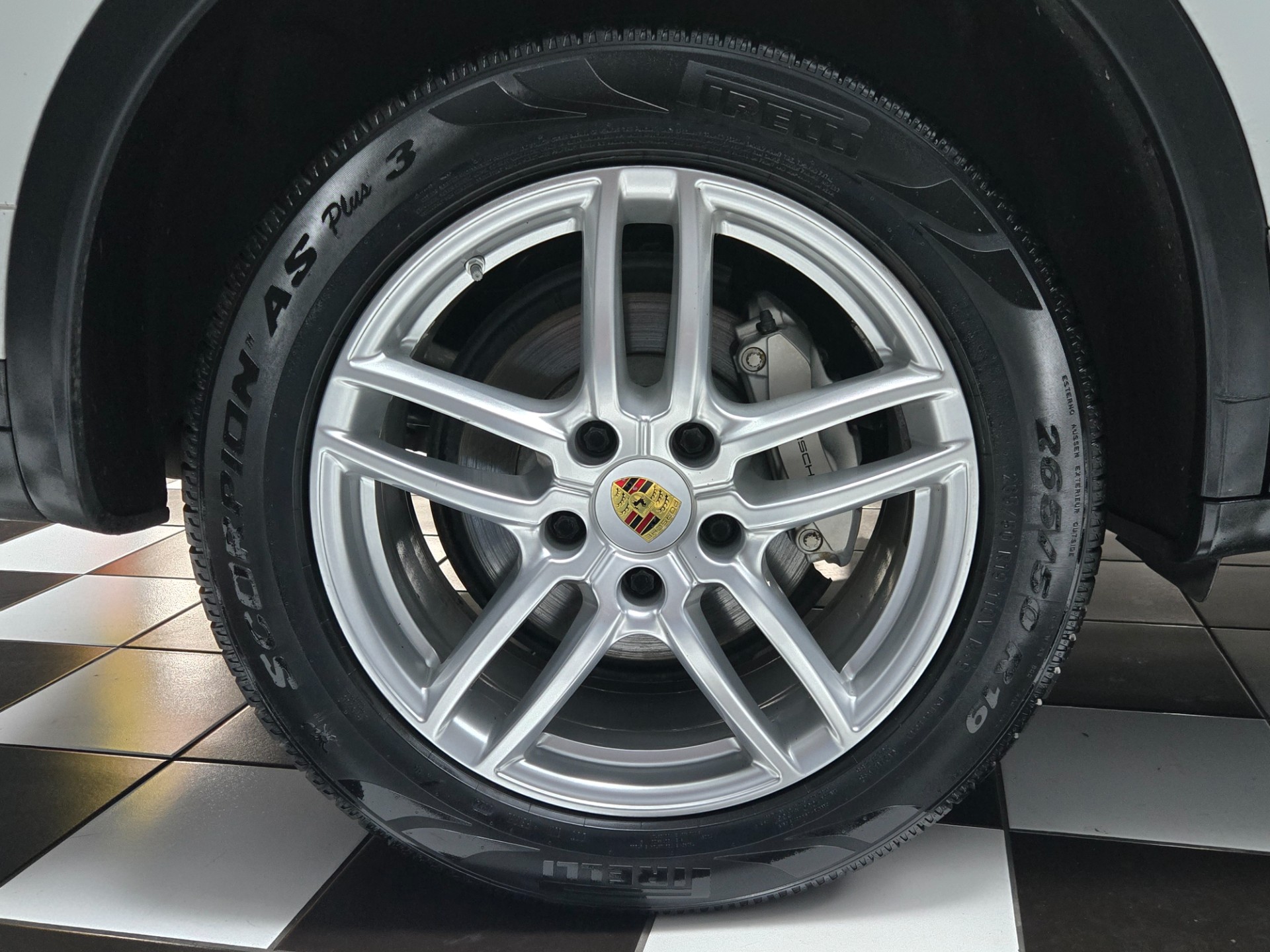 2017 Porsche Cayenne 53