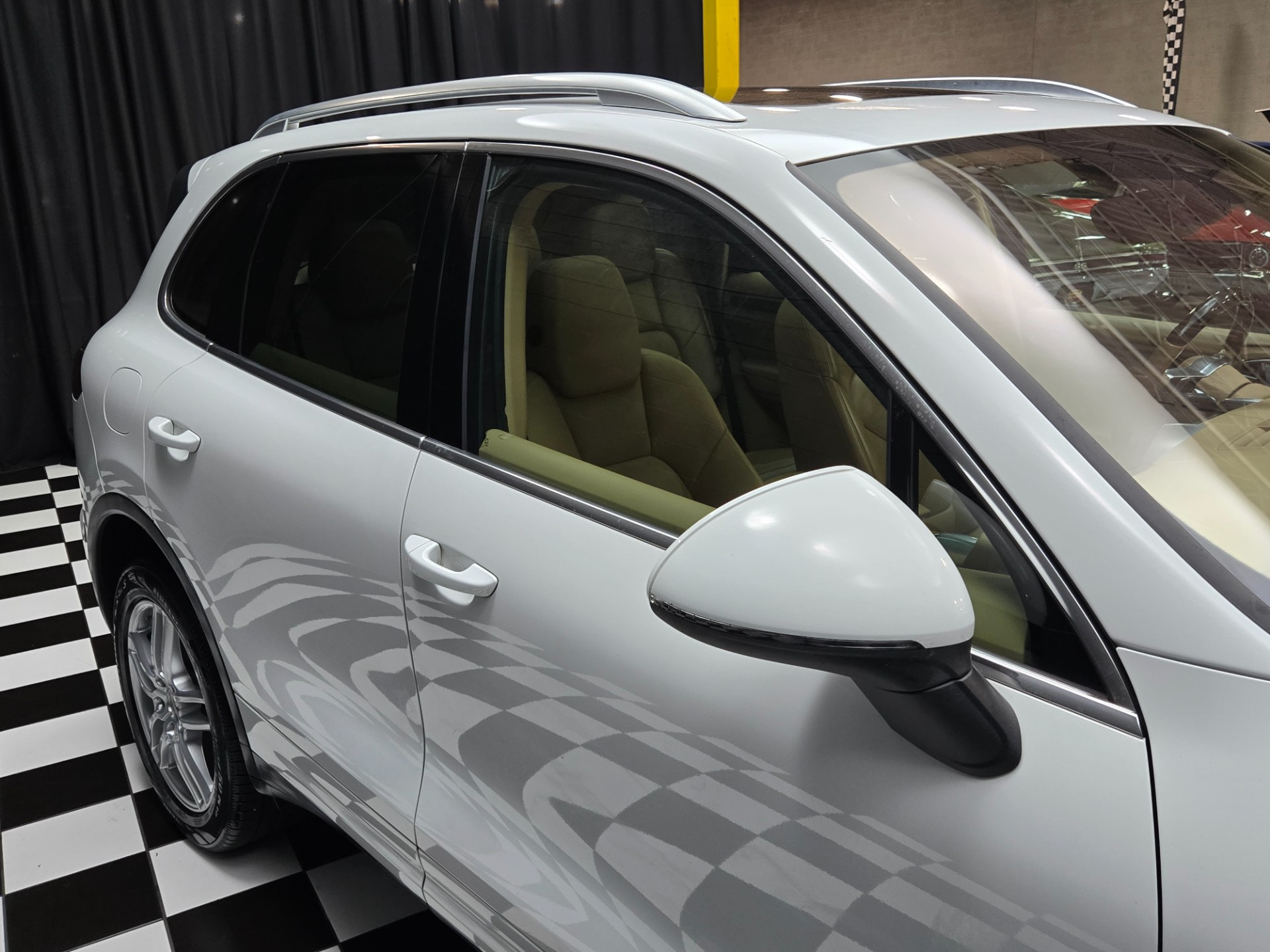 2017 Porsche Cayenne 56