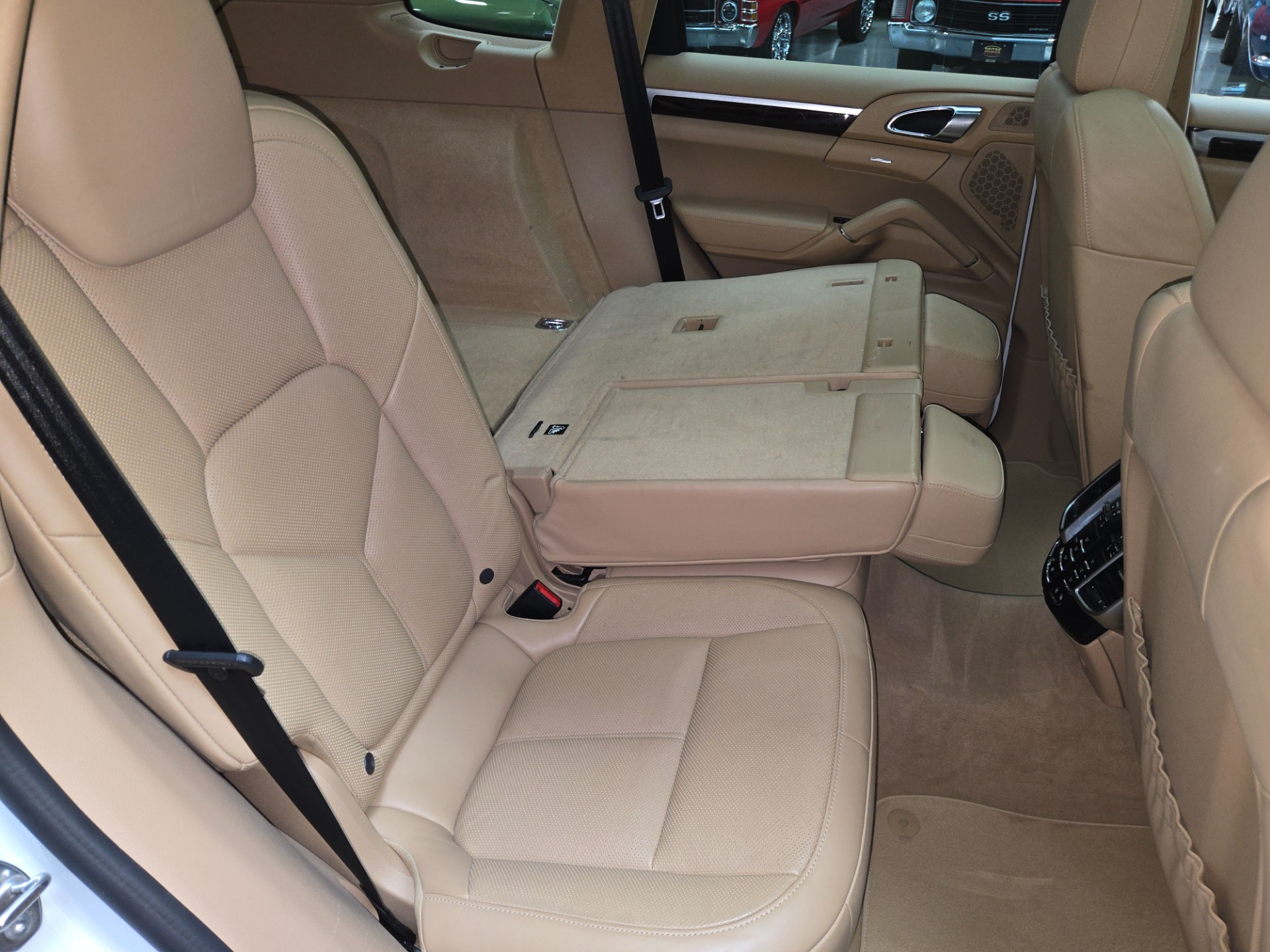 2017 Porsche Cayenne 97