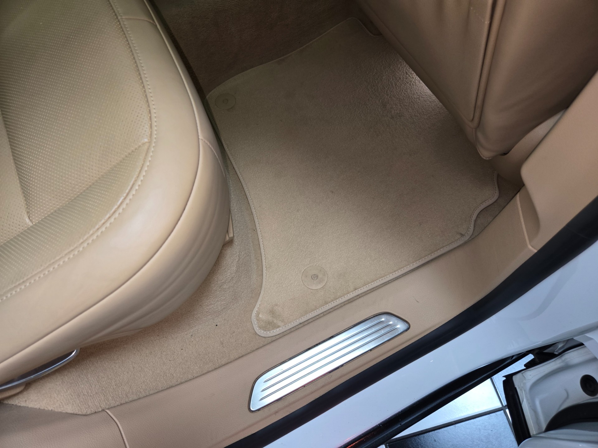 2017 Porsche Cayenne 98