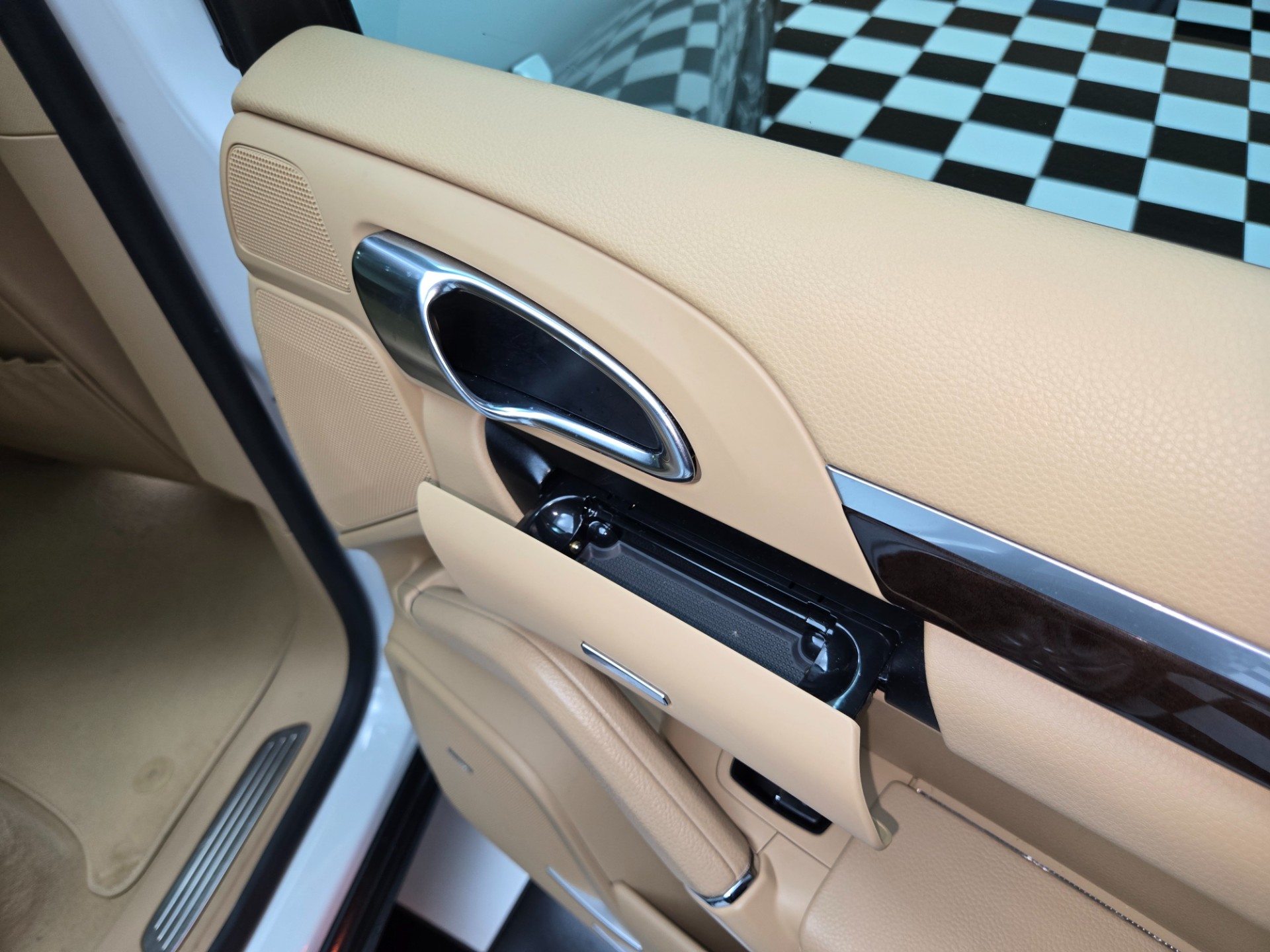 2017 Porsche Cayenne 99