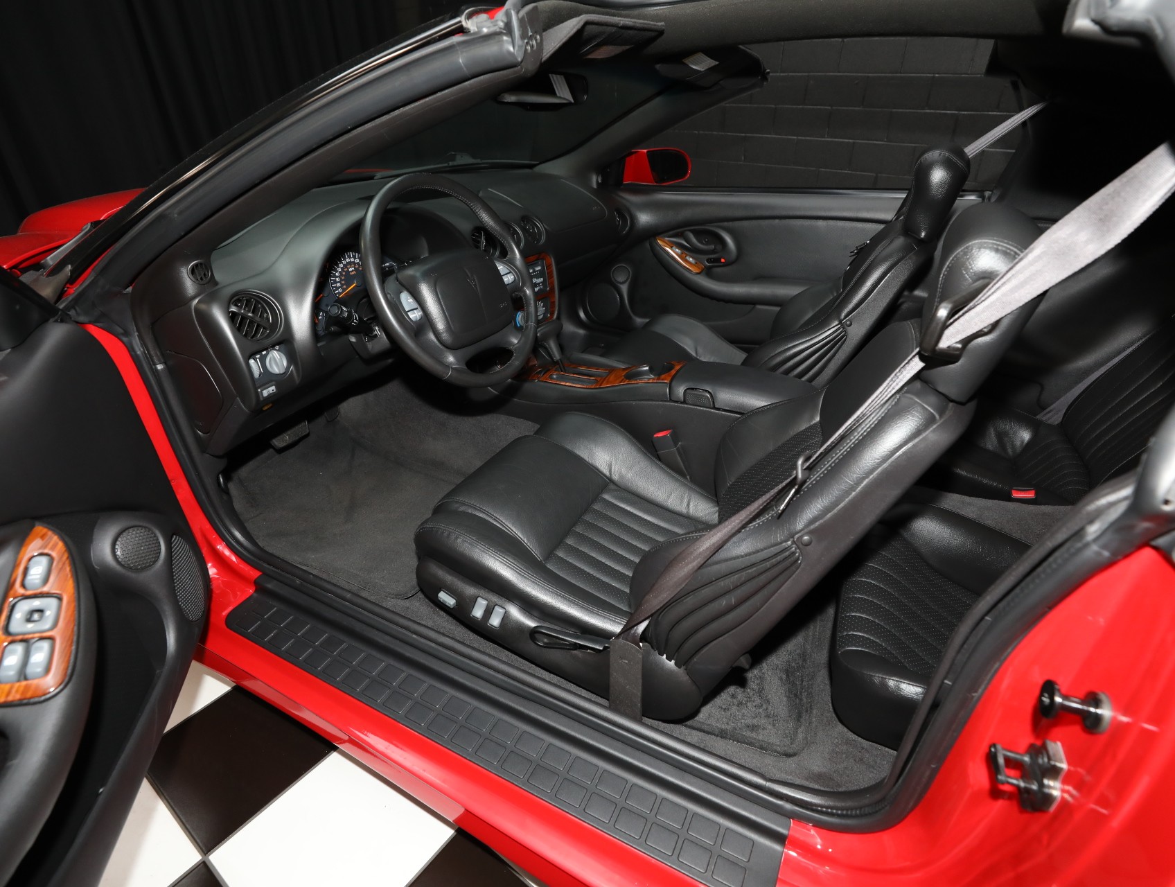 2000 Pontiac Firebird 3