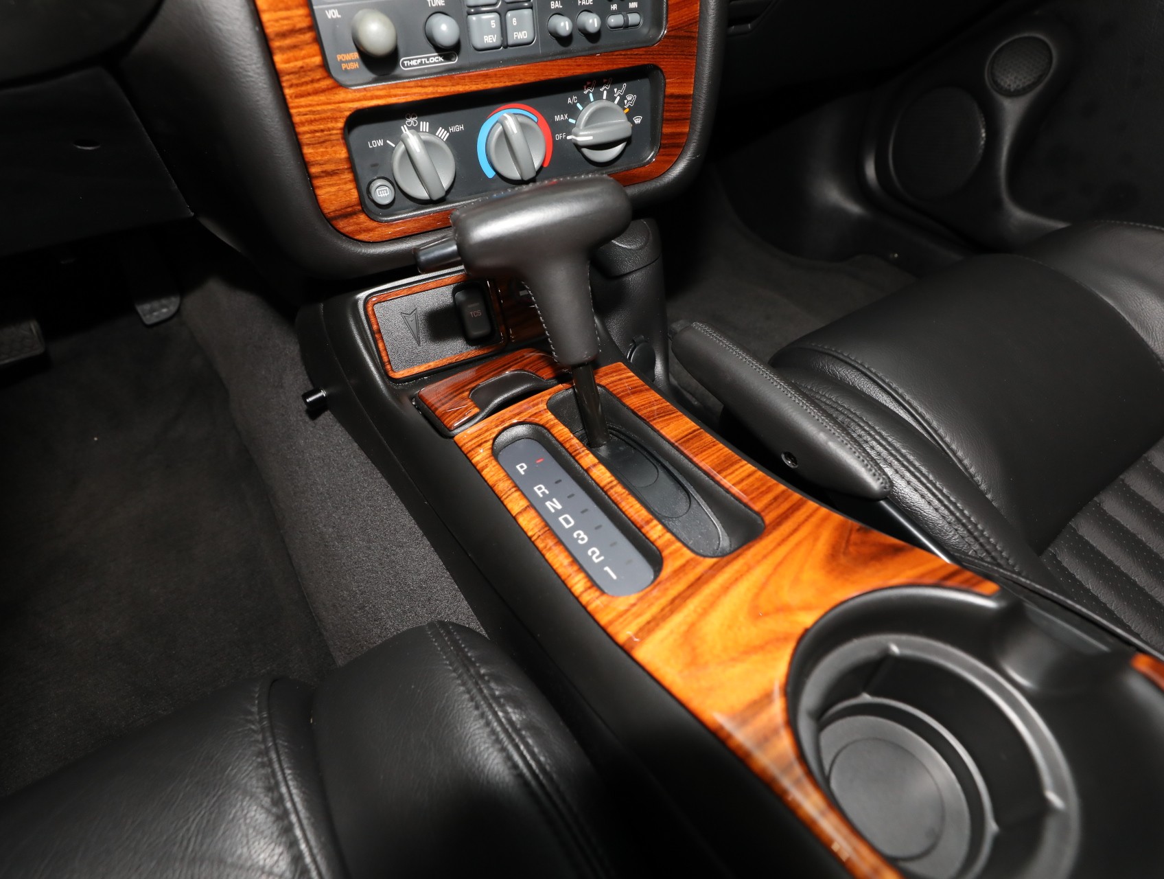 2000 Pontiac Firebird 64