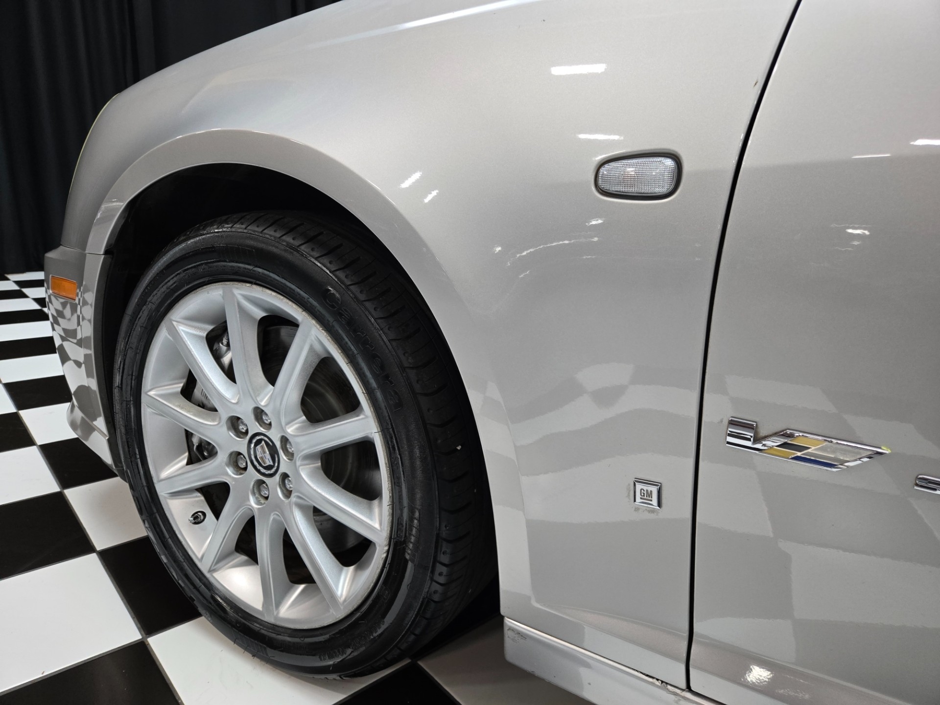 2006 Cadillac STS-V 10