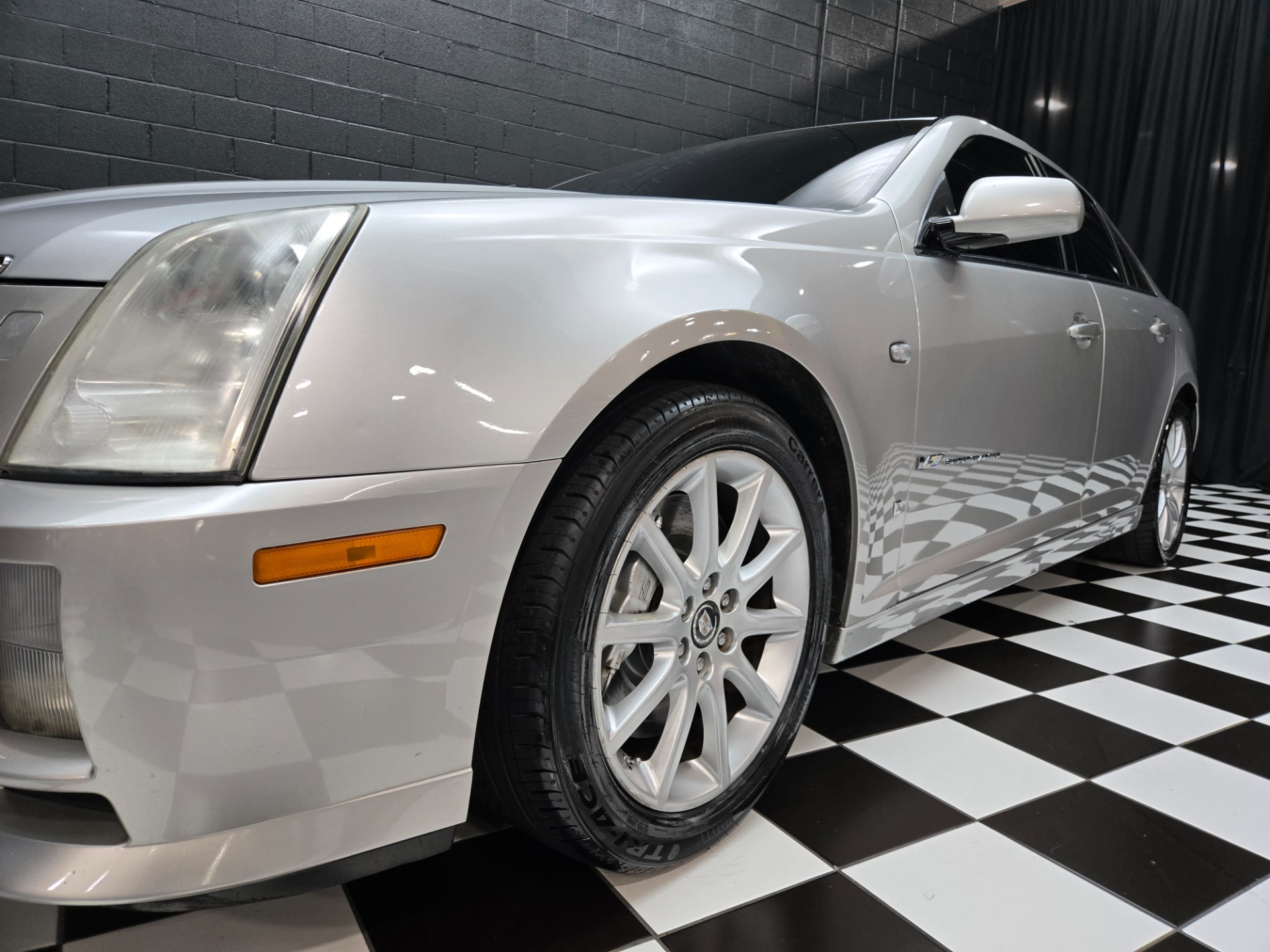 2006 Cadillac STS-V 16