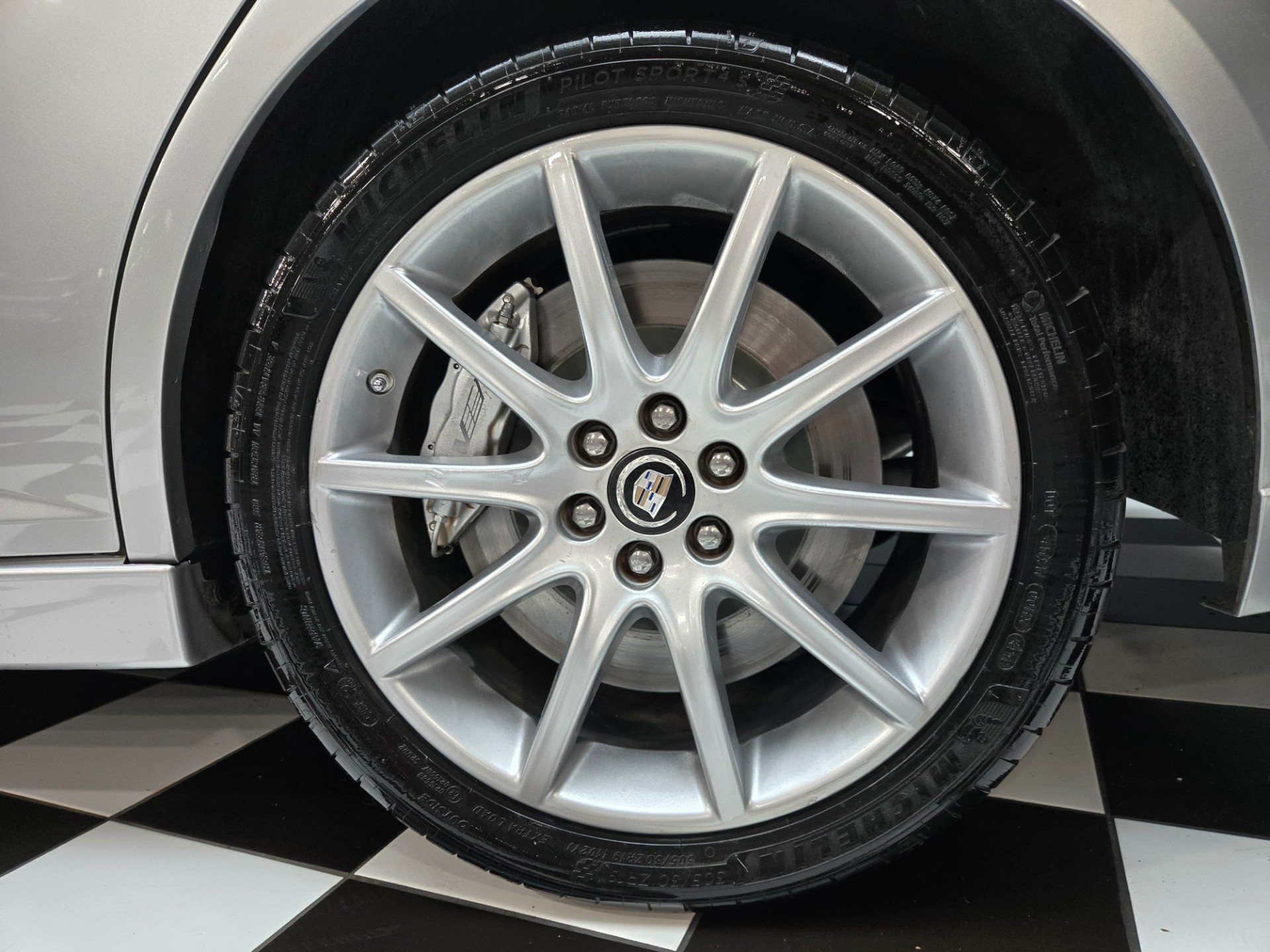 2006 Cadillac STS-V 28