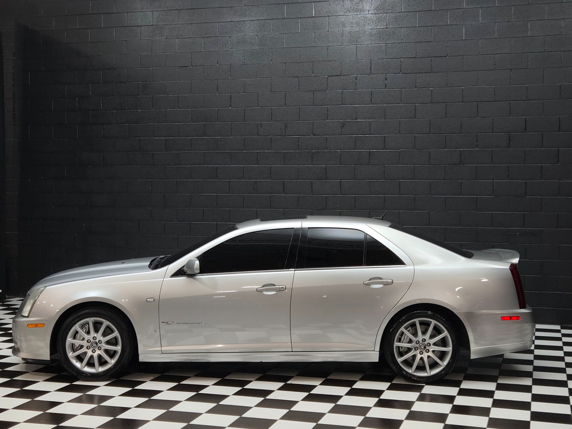 2006 Cadillac STS-V 2