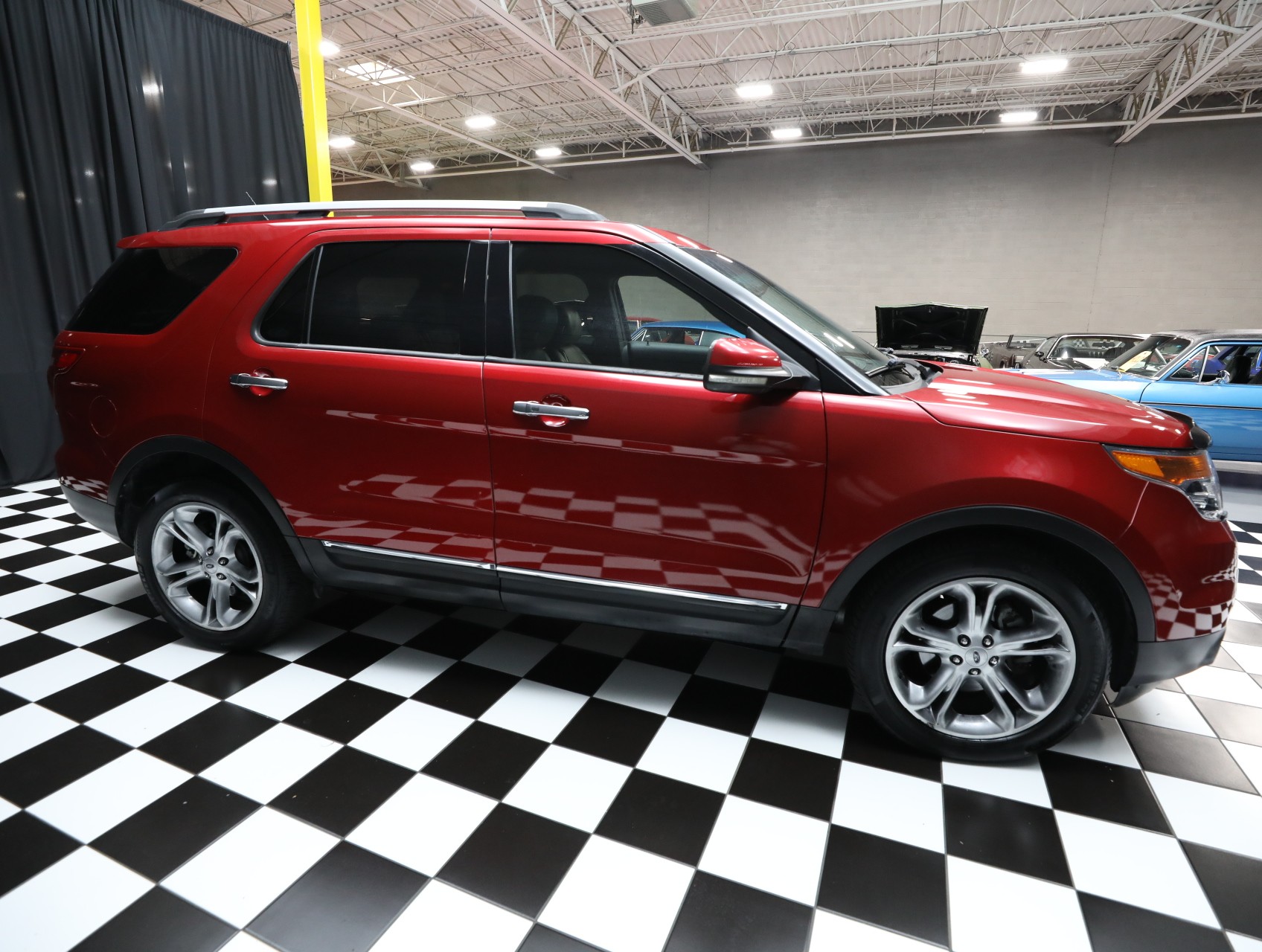 2012 Ford Explorer 18