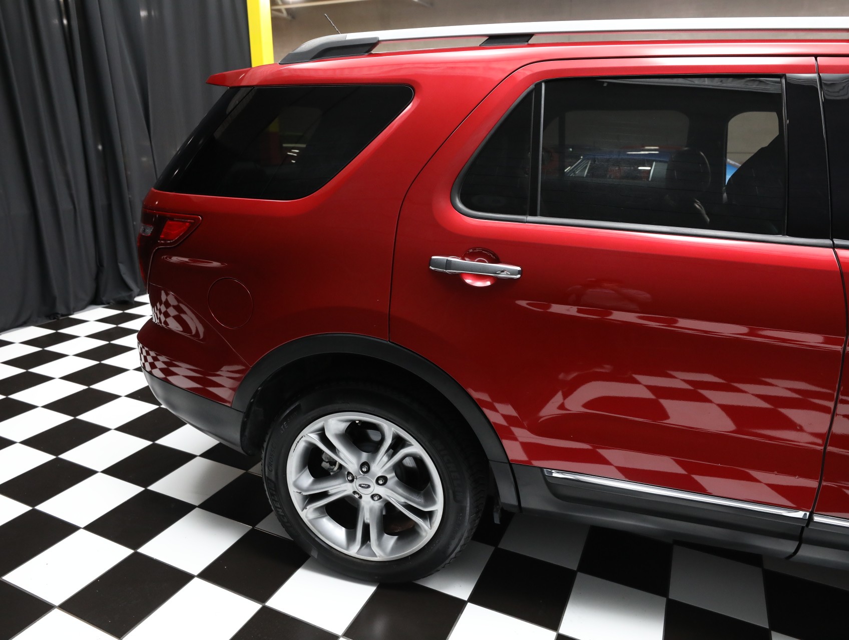 2012 Ford Explorer 19