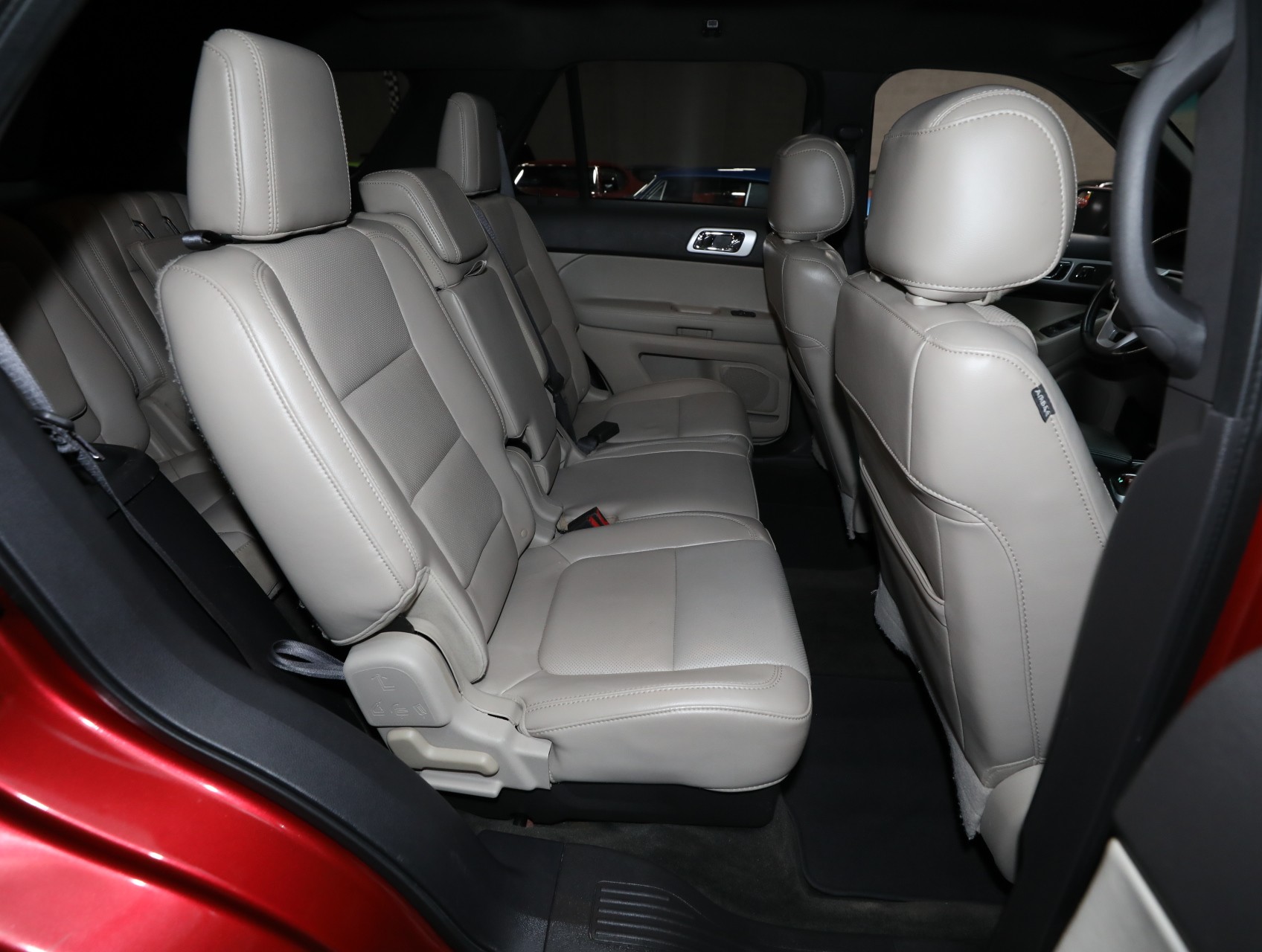 2012 Ford Explorer 42