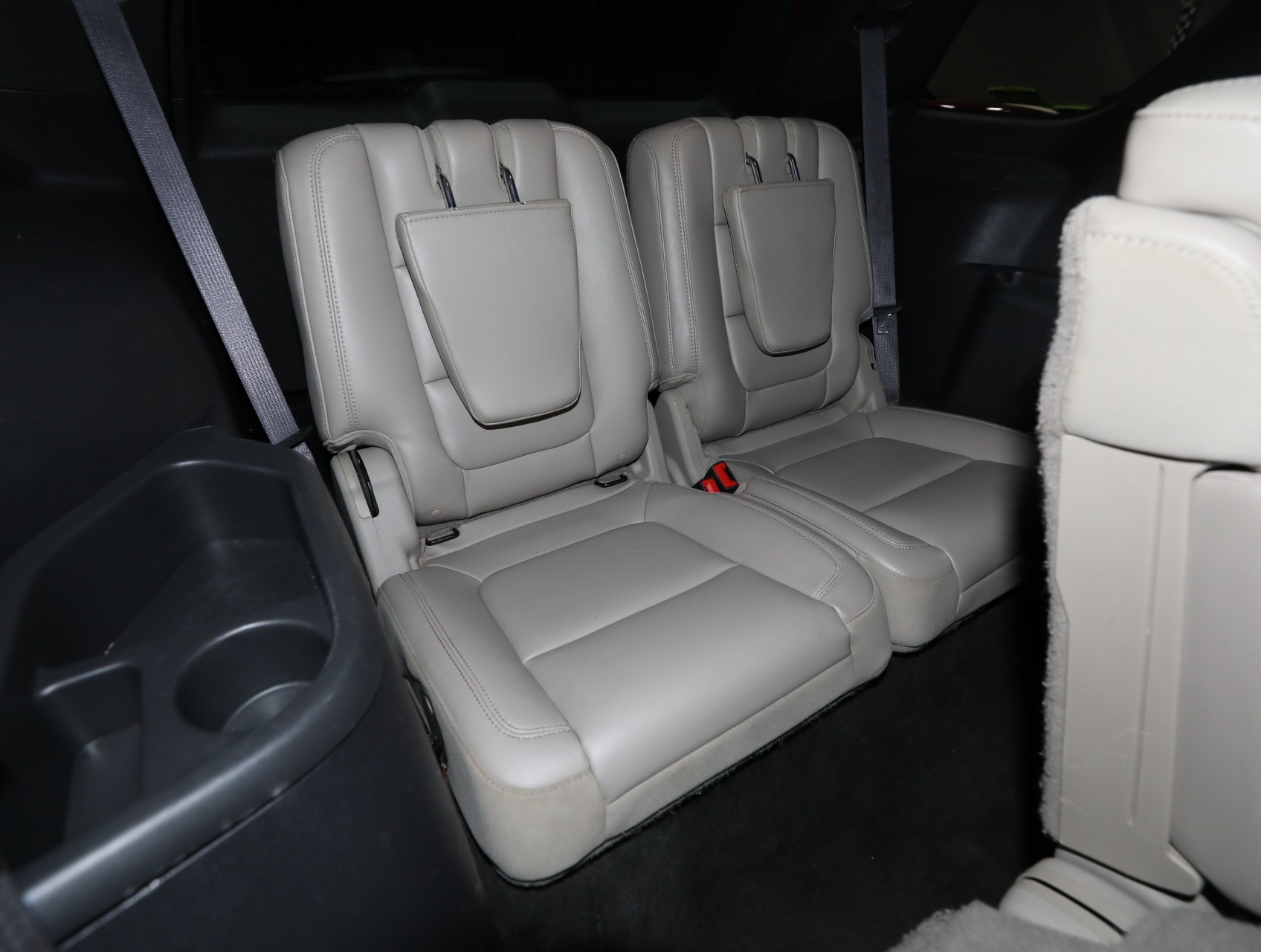 2012 Ford Explorer 43