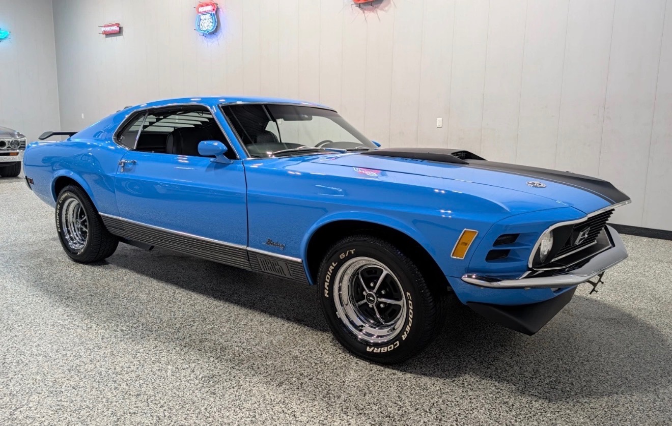 1970 Ford Mustang 2