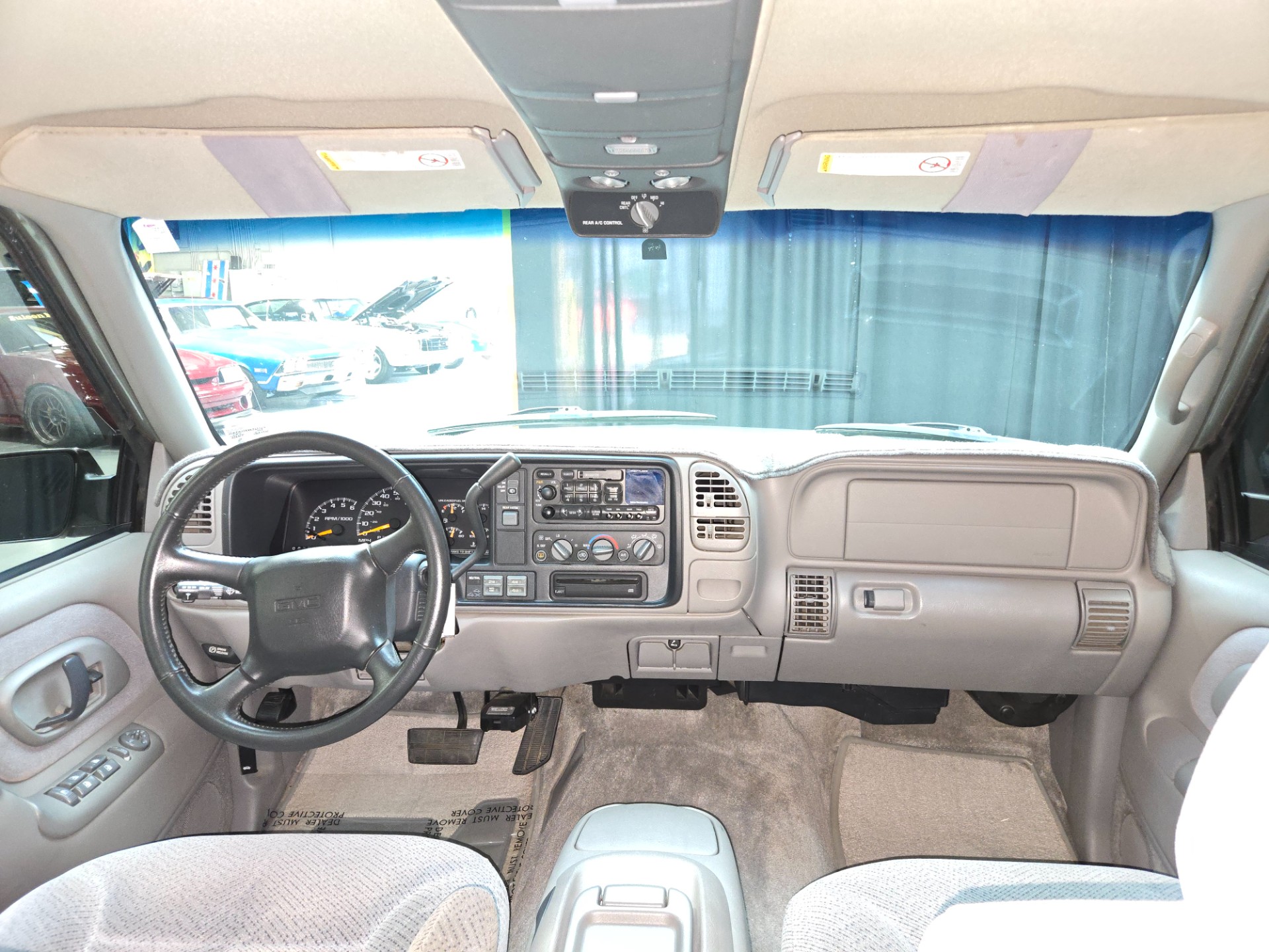 1999 GMC Yukon 10