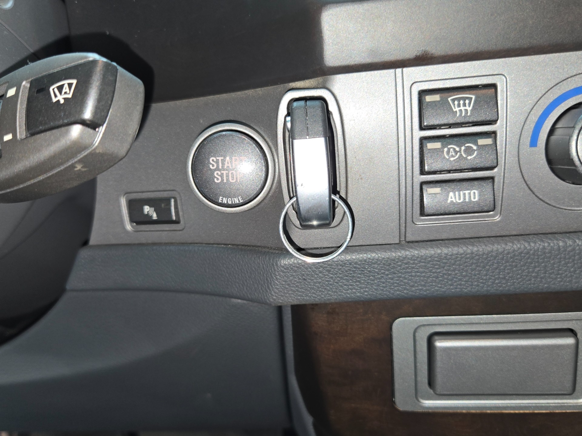 2004 BMW 7 Series 121