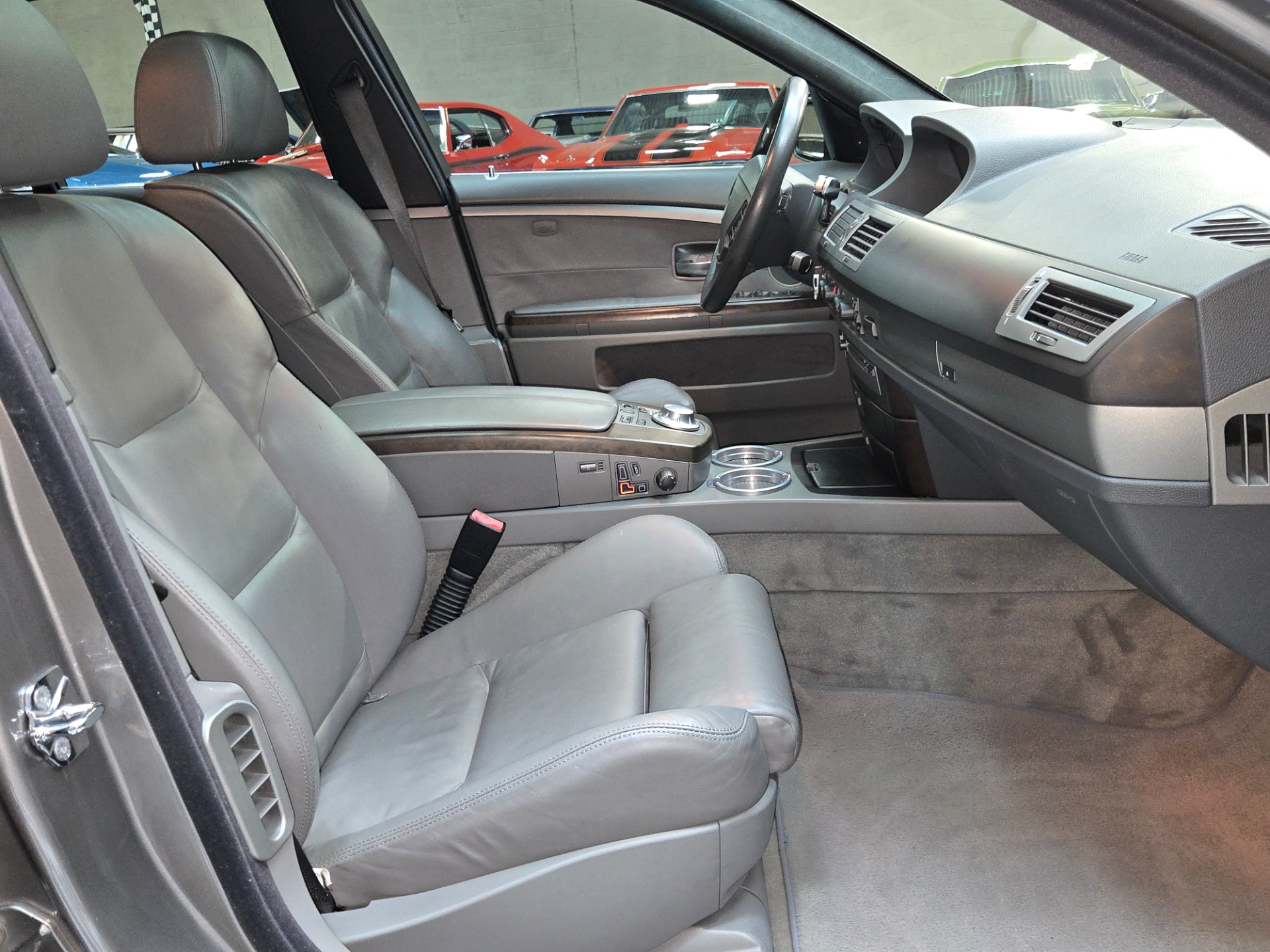 2004 BMW 7 Series 13