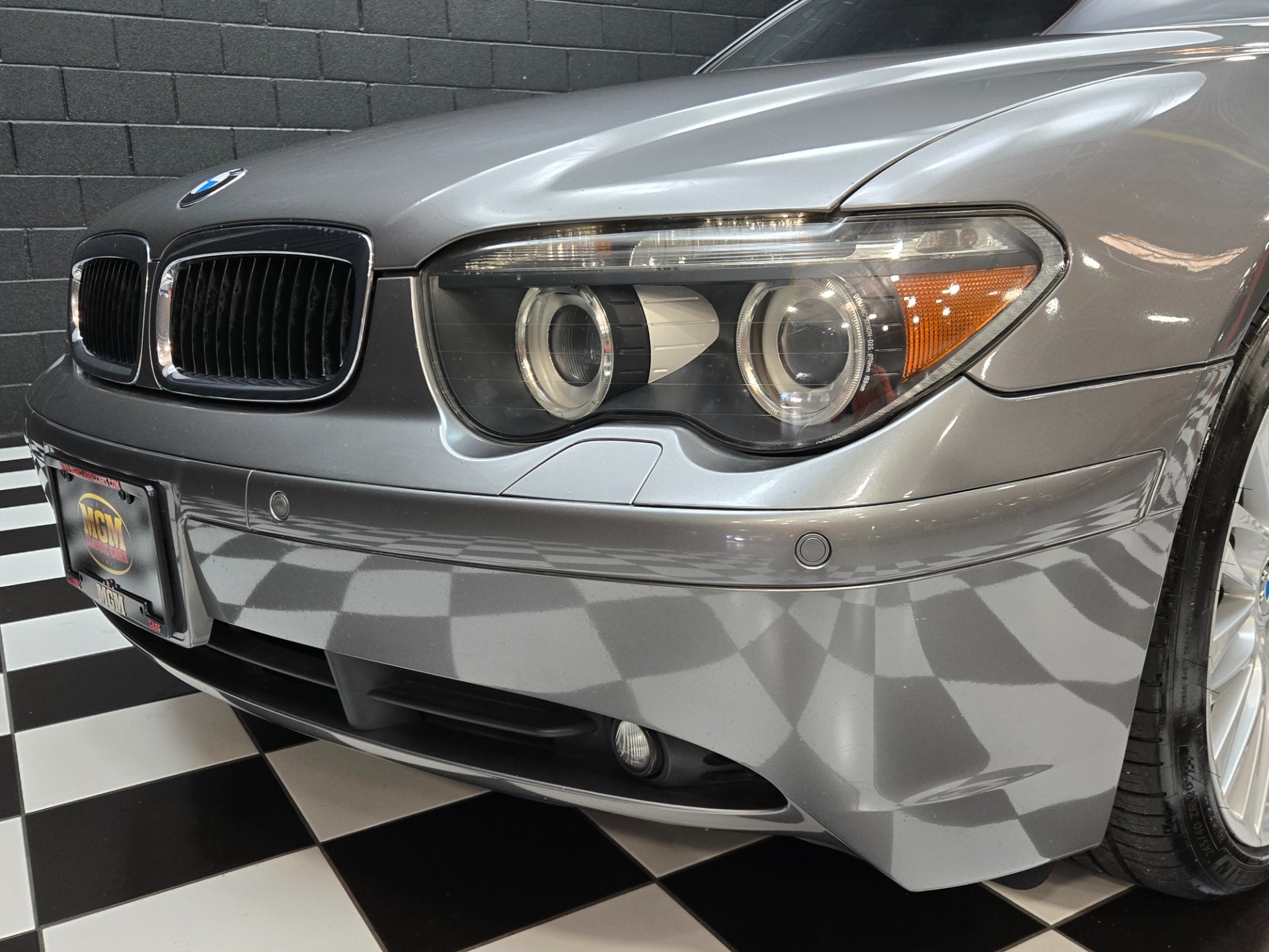 2004 BMW 7 Series 16