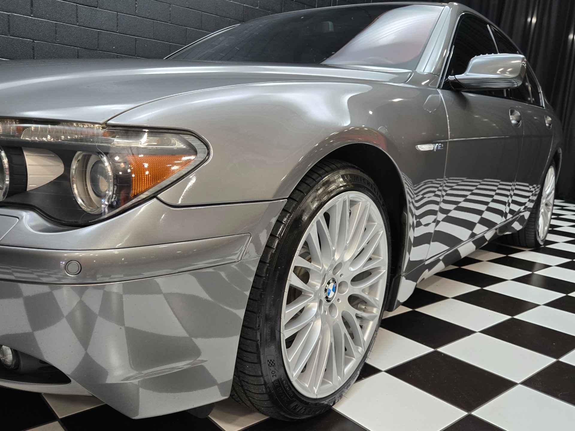 2004 BMW 7 Series 17