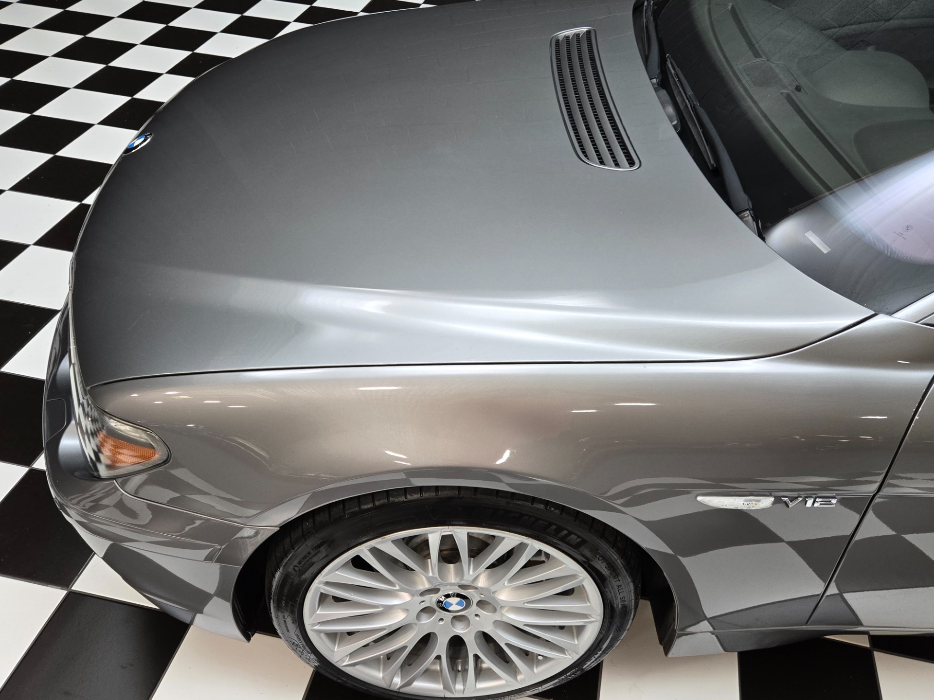 2004 BMW 7 Series 23
