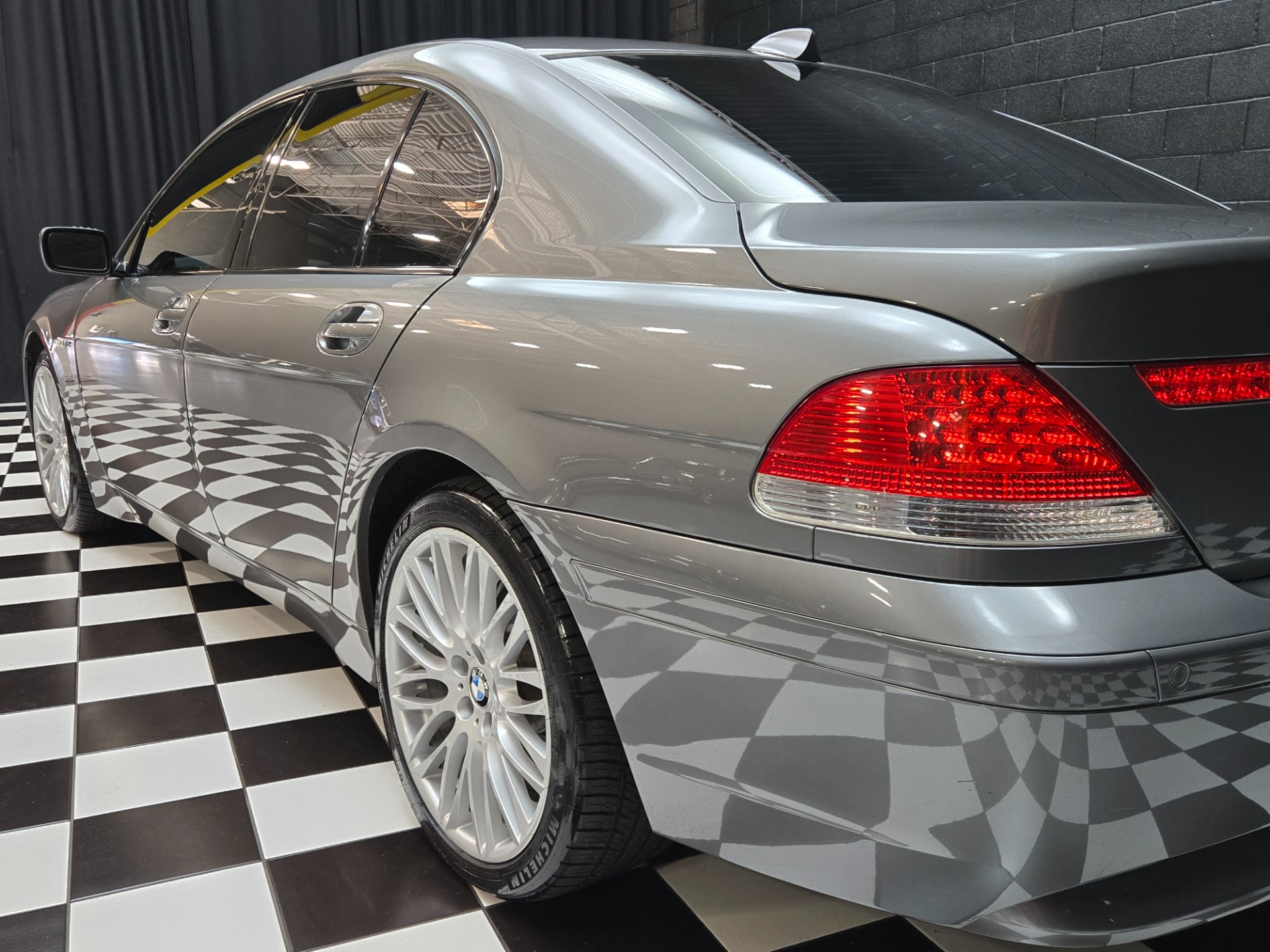 2004 BMW 7 Series 34