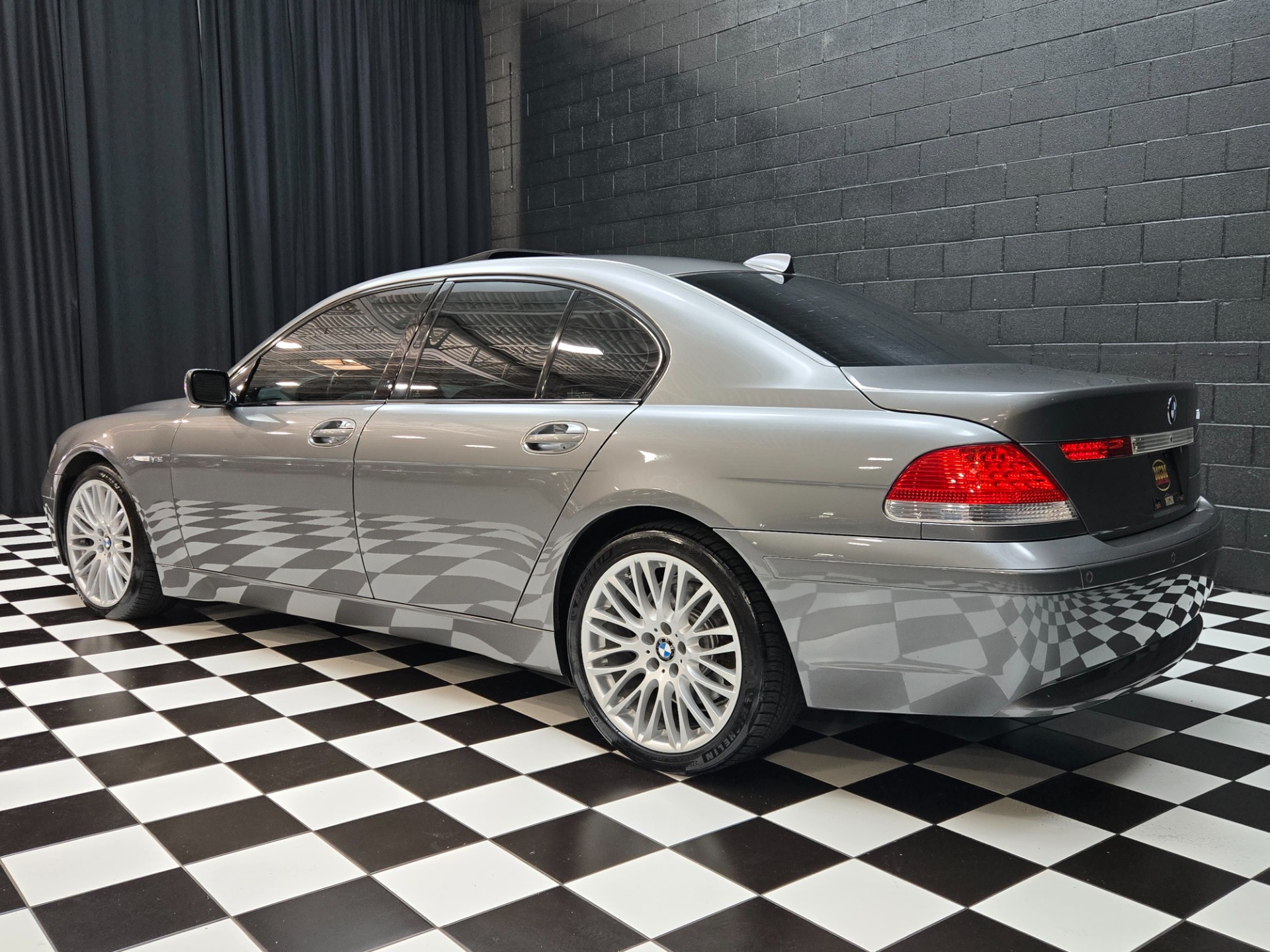2004 BMW 7 Series 4