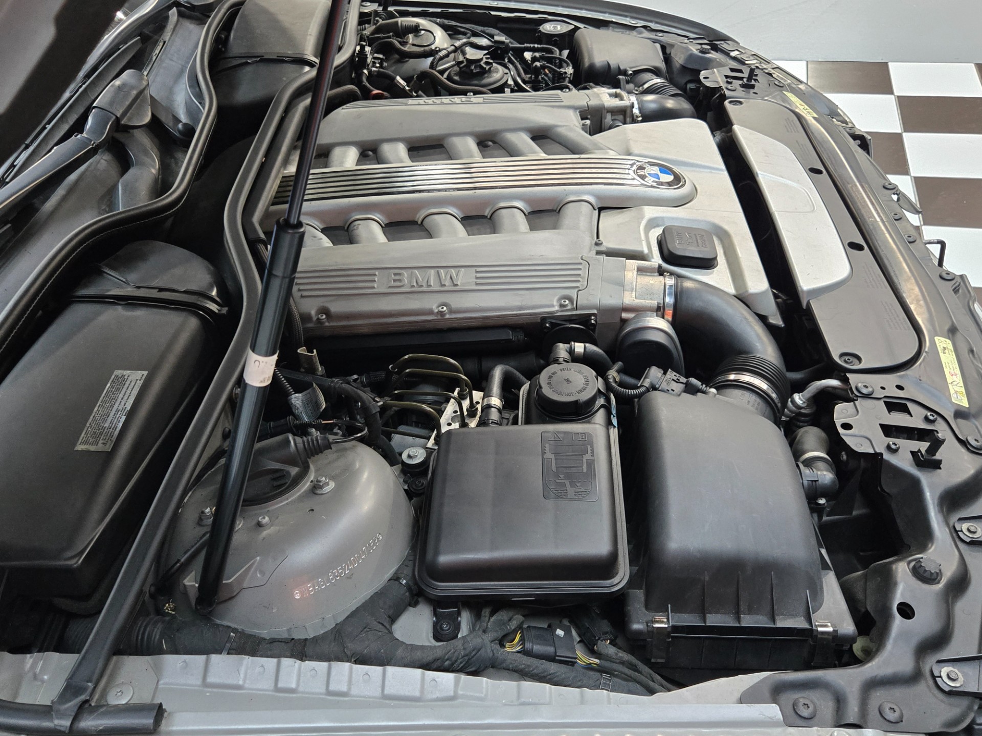 2004 BMW 7 Series 66