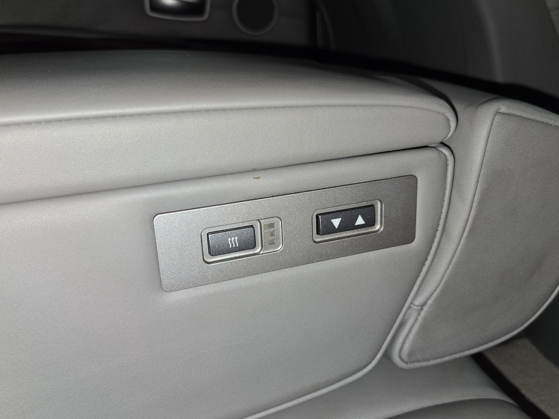 2004 BMW 7 Series 89