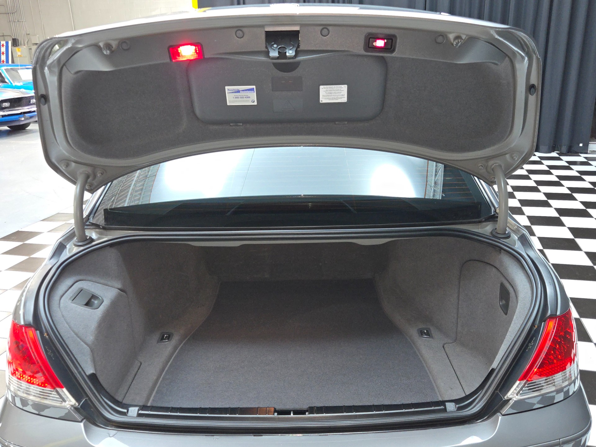 2004 BMW 7 Series 8
