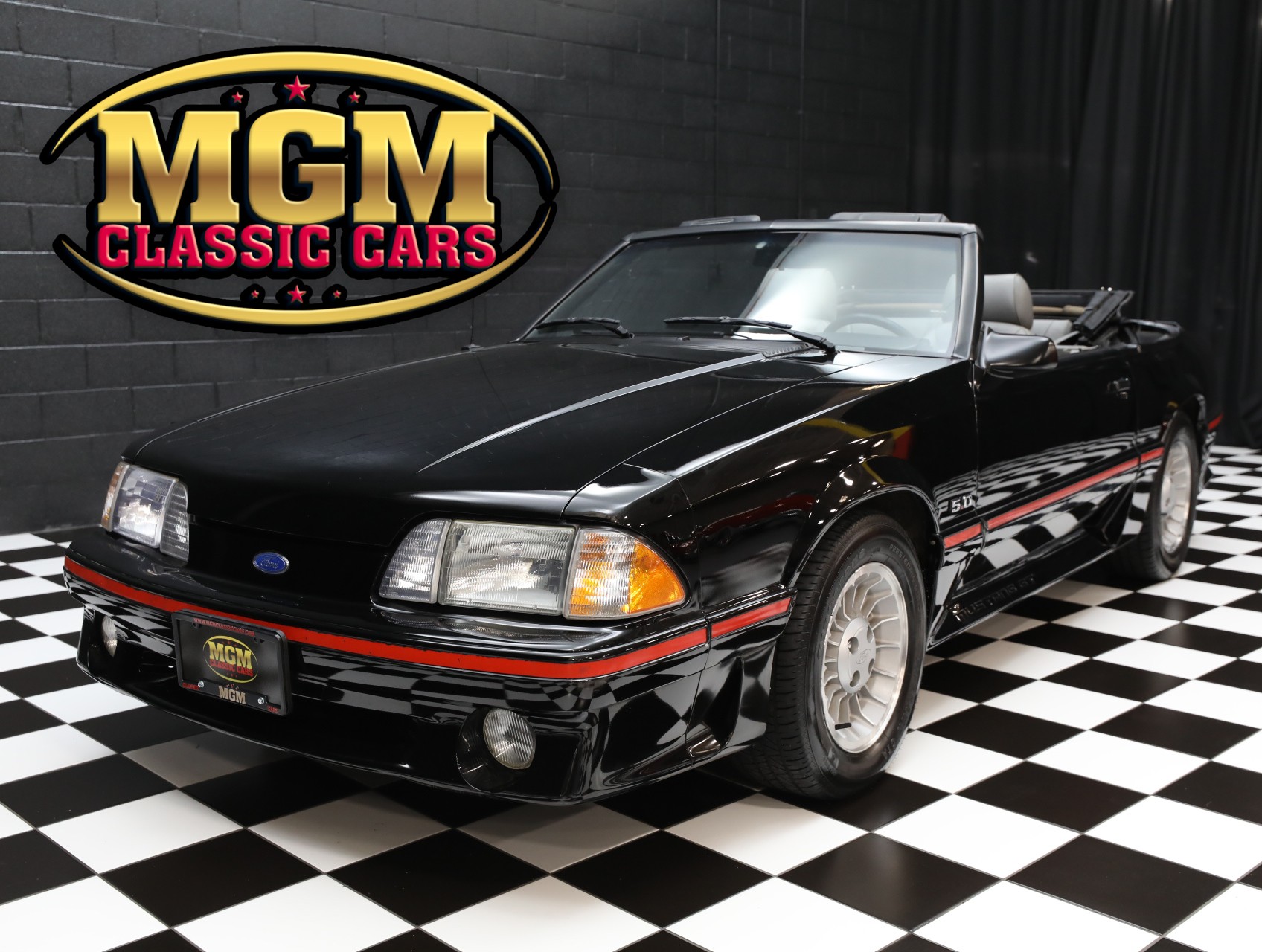 1987 Ford Mustang 1