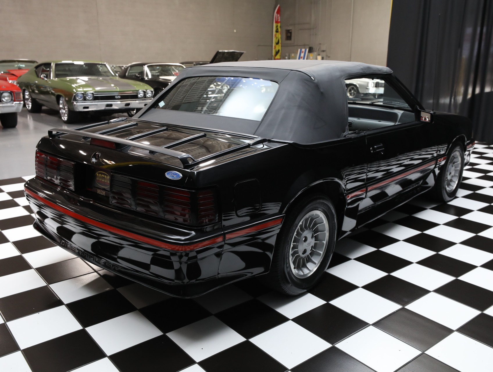 1987 Ford Mustang 10